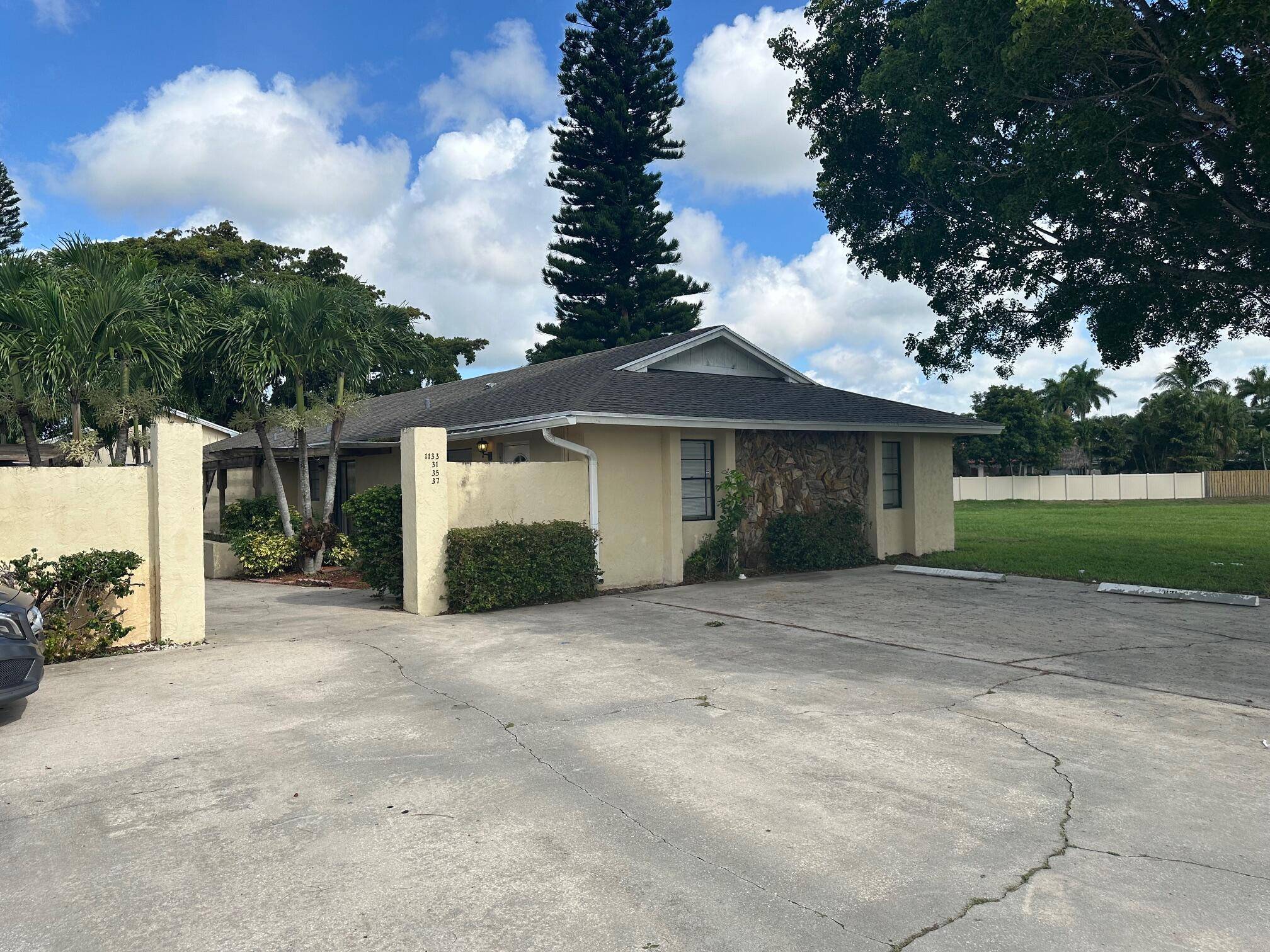 Wellington, FL 33414,1131 White Pine DR 1131