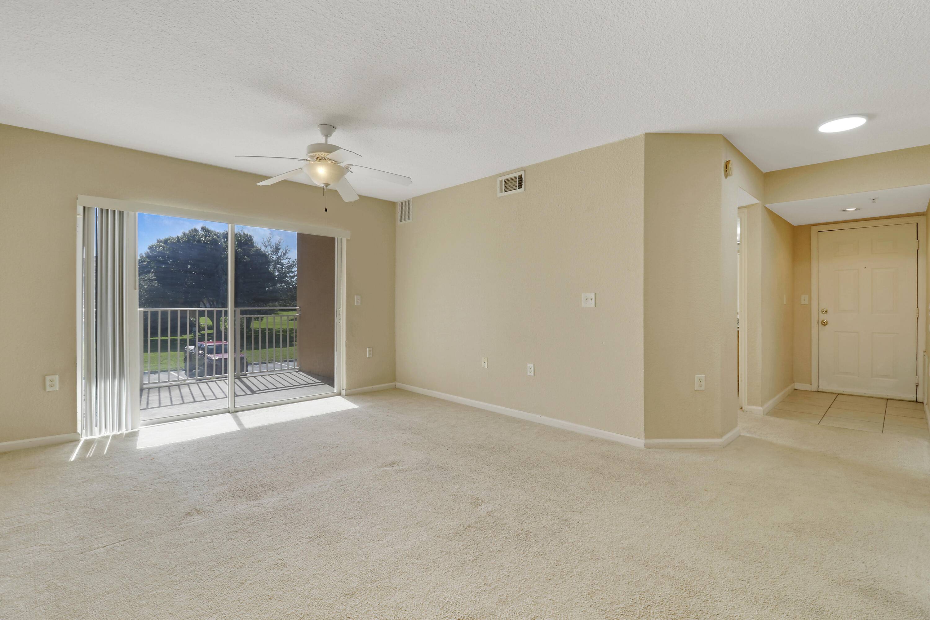 Port Saint Lucie, FL 34986,231 SW Palm DR 205