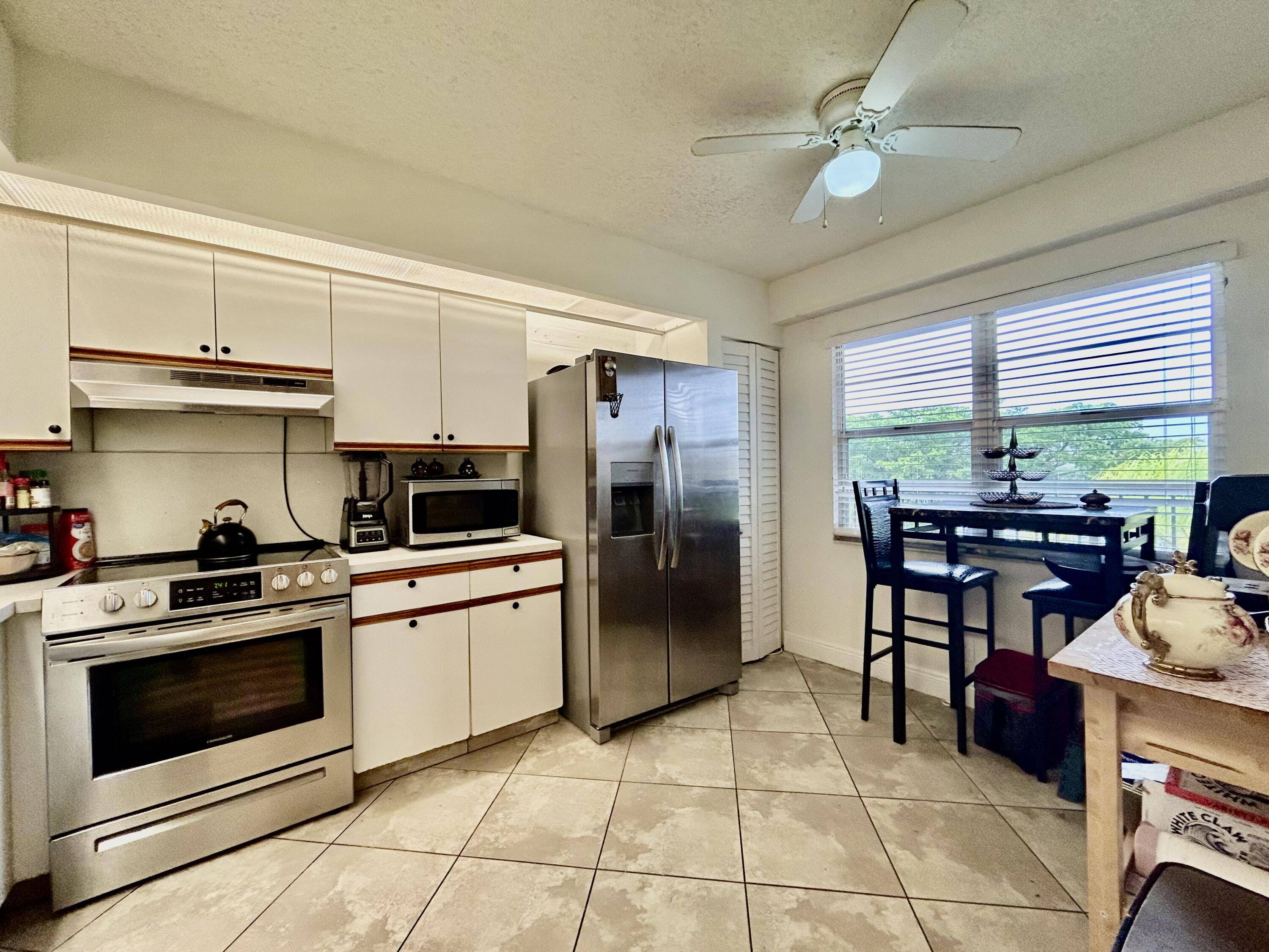 Pembroke Pines, FL 33027,1401 SW 128th TER 405h