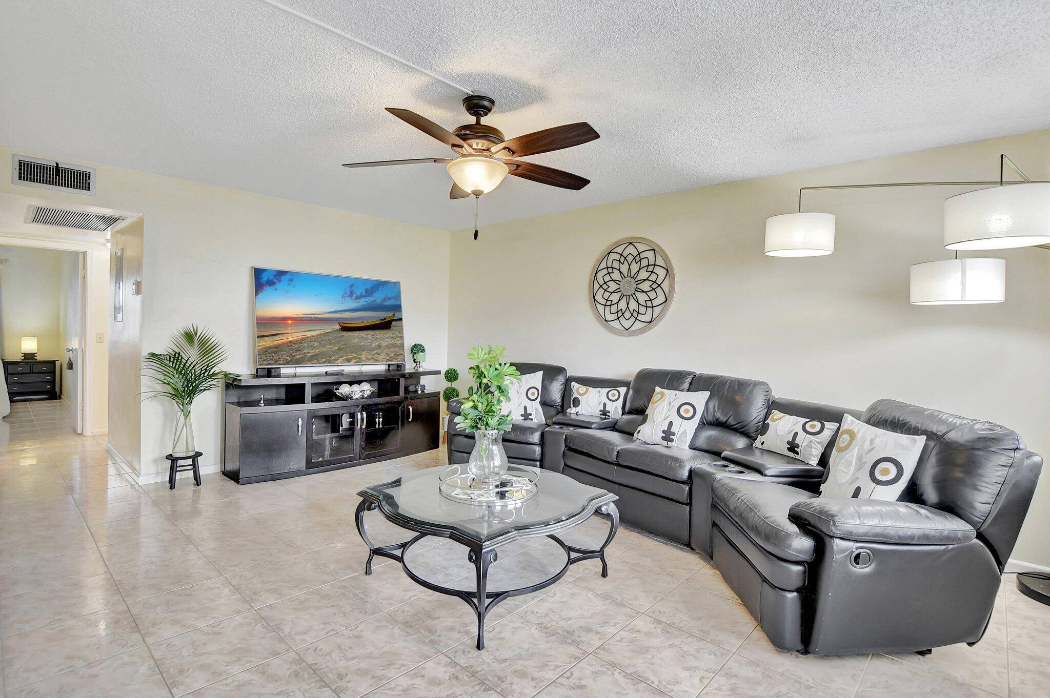 Deerfield Beach, FL 33442,267 Farnham L