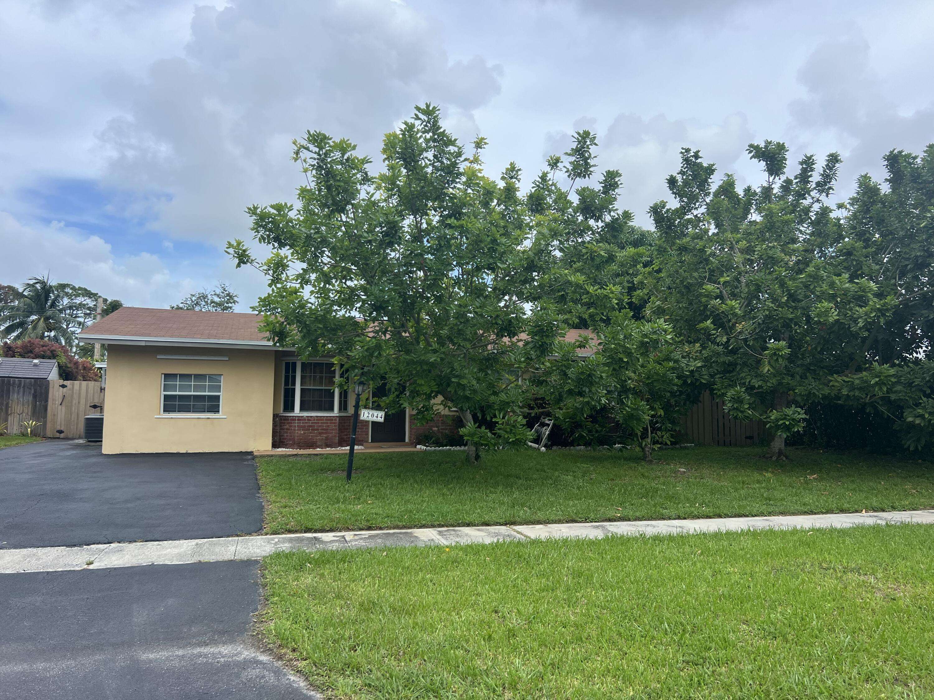 Palm Beach Gardens, FL 33410,12044 Dolphin DR