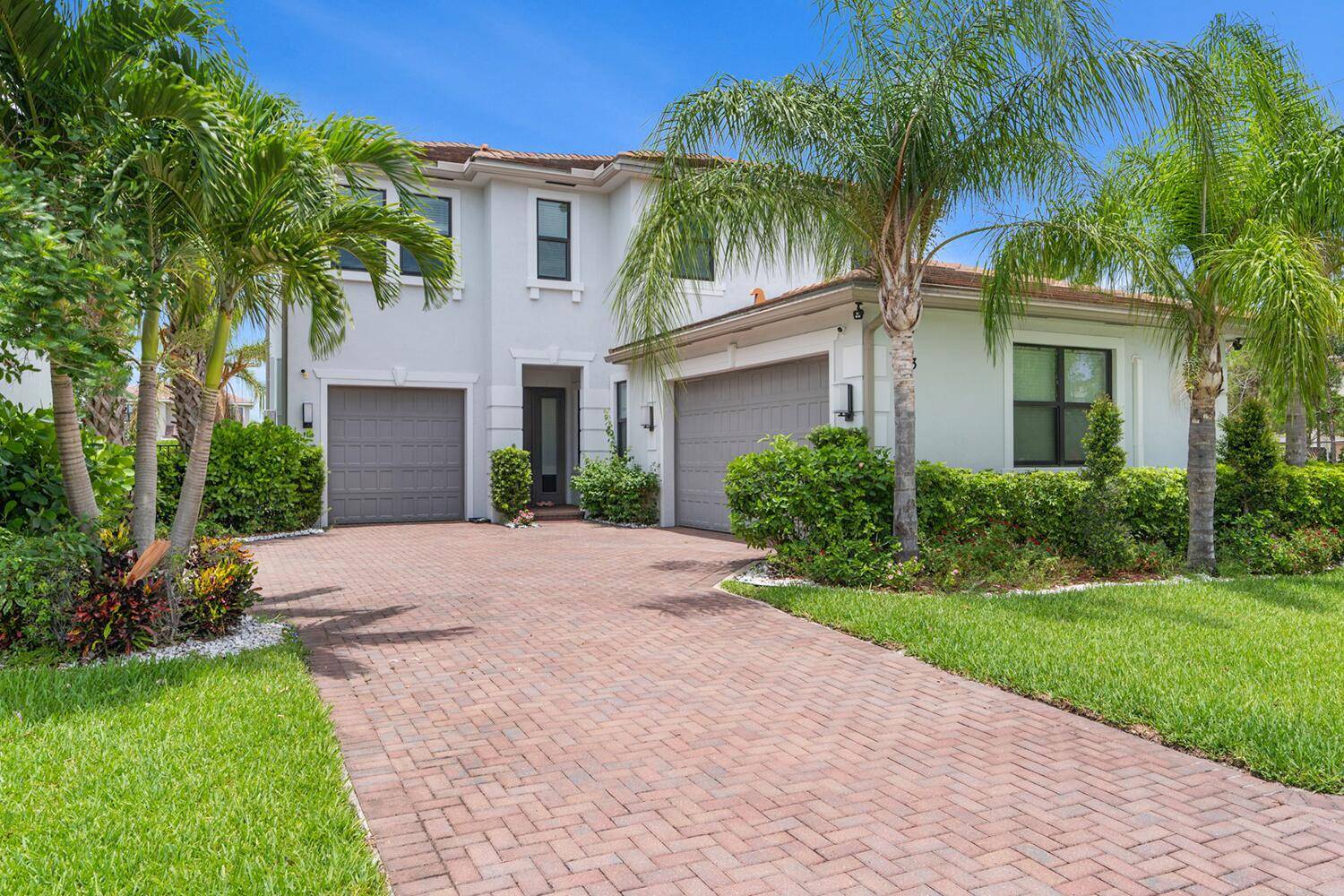 Lake Worth, FL 33463,7153 Estero DR