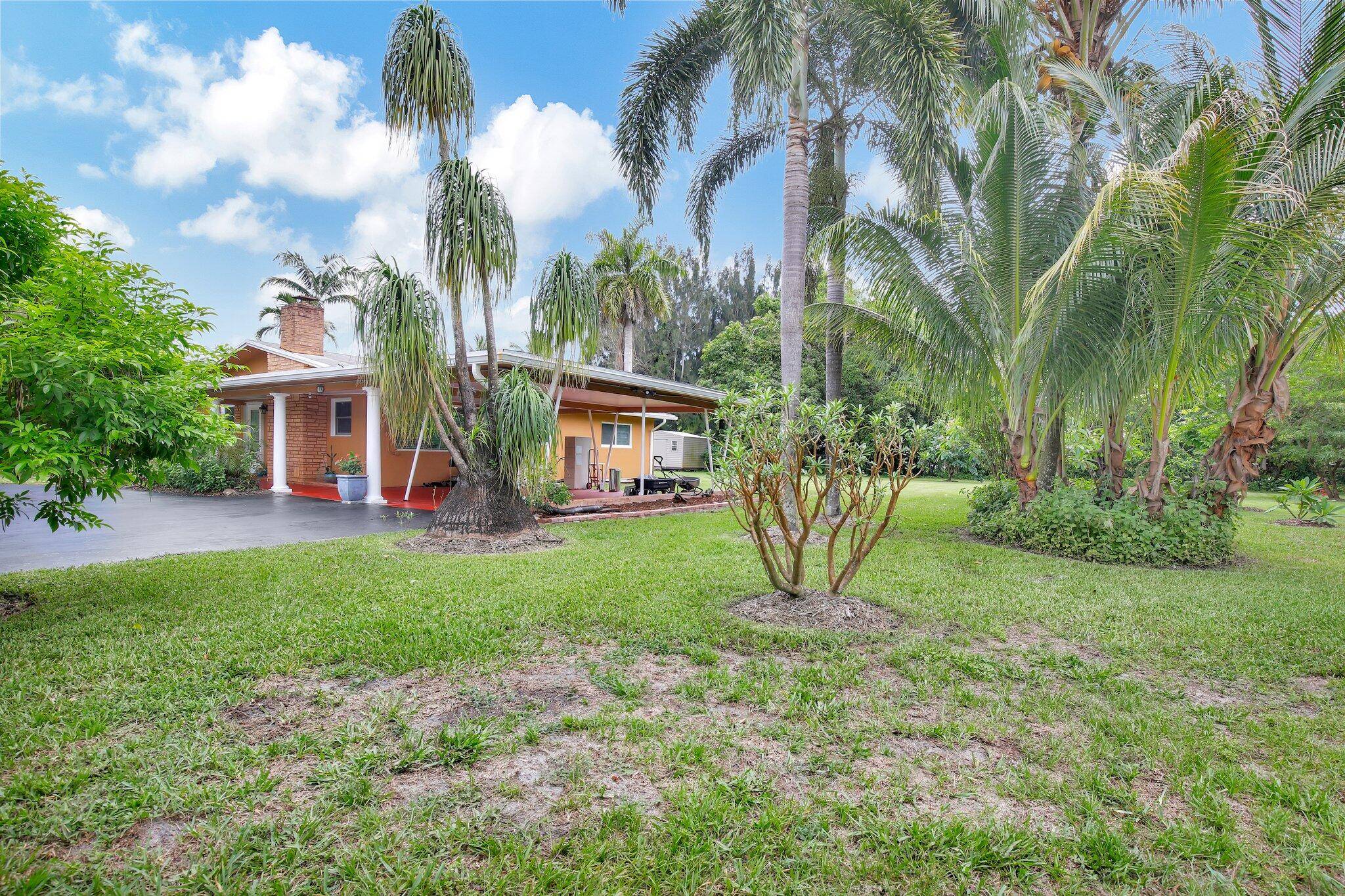 Plantation, FL 33317,100 N Hibiscus CT