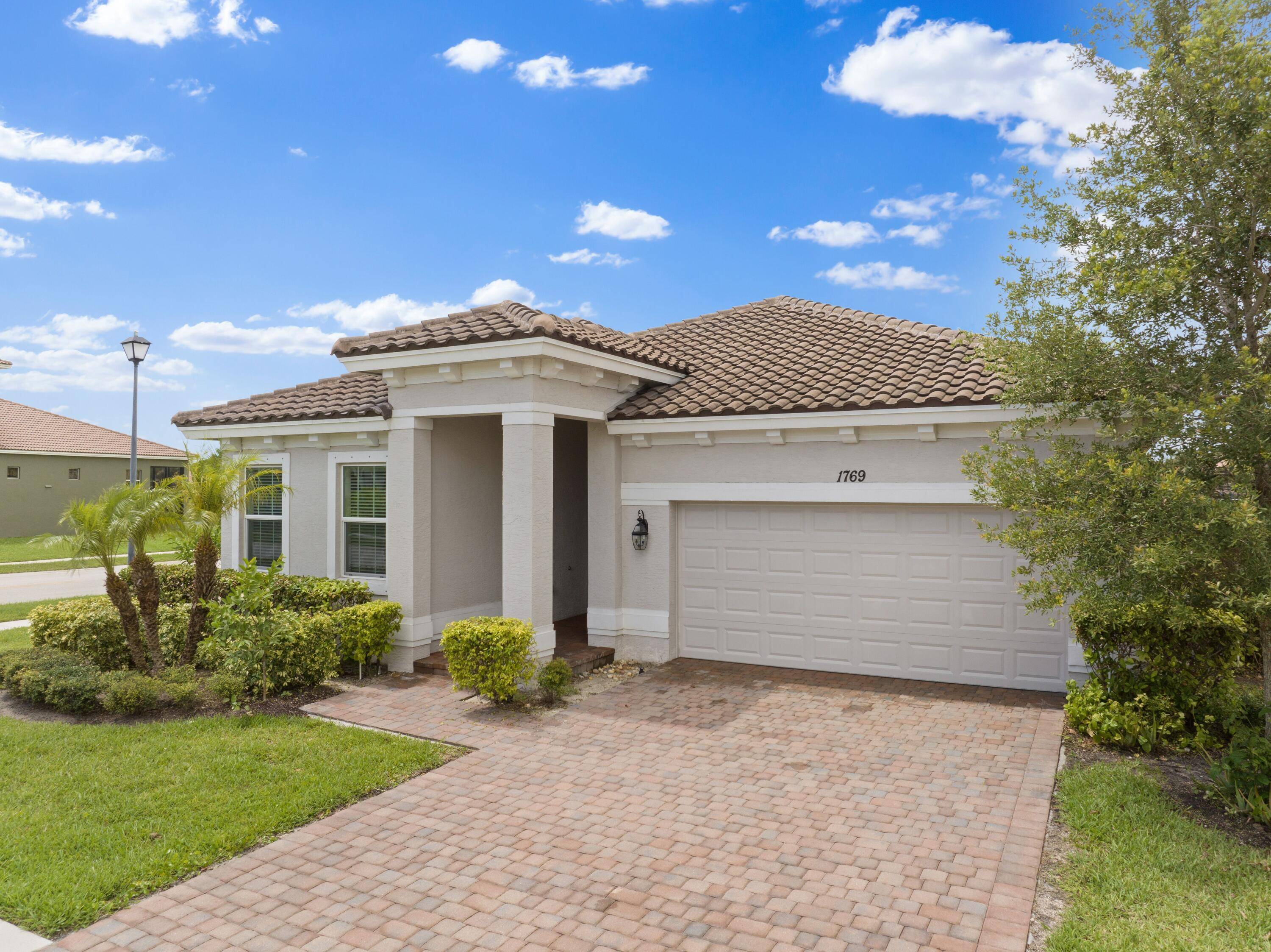 Vero Beach, FL 32968,1769 SW Berkshire CIR