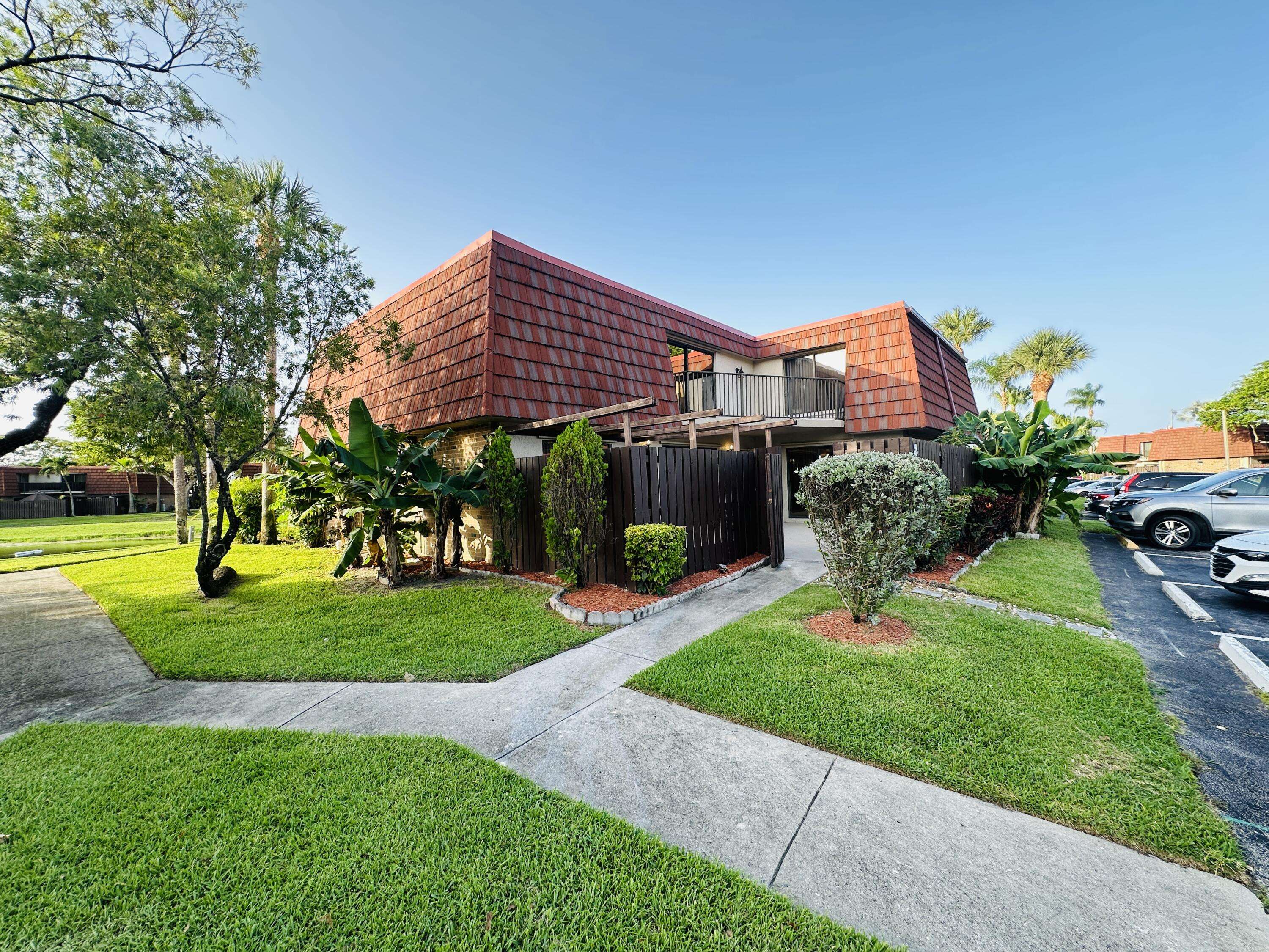 Boca Raton, FL 33433,8559 Boca Rio DR