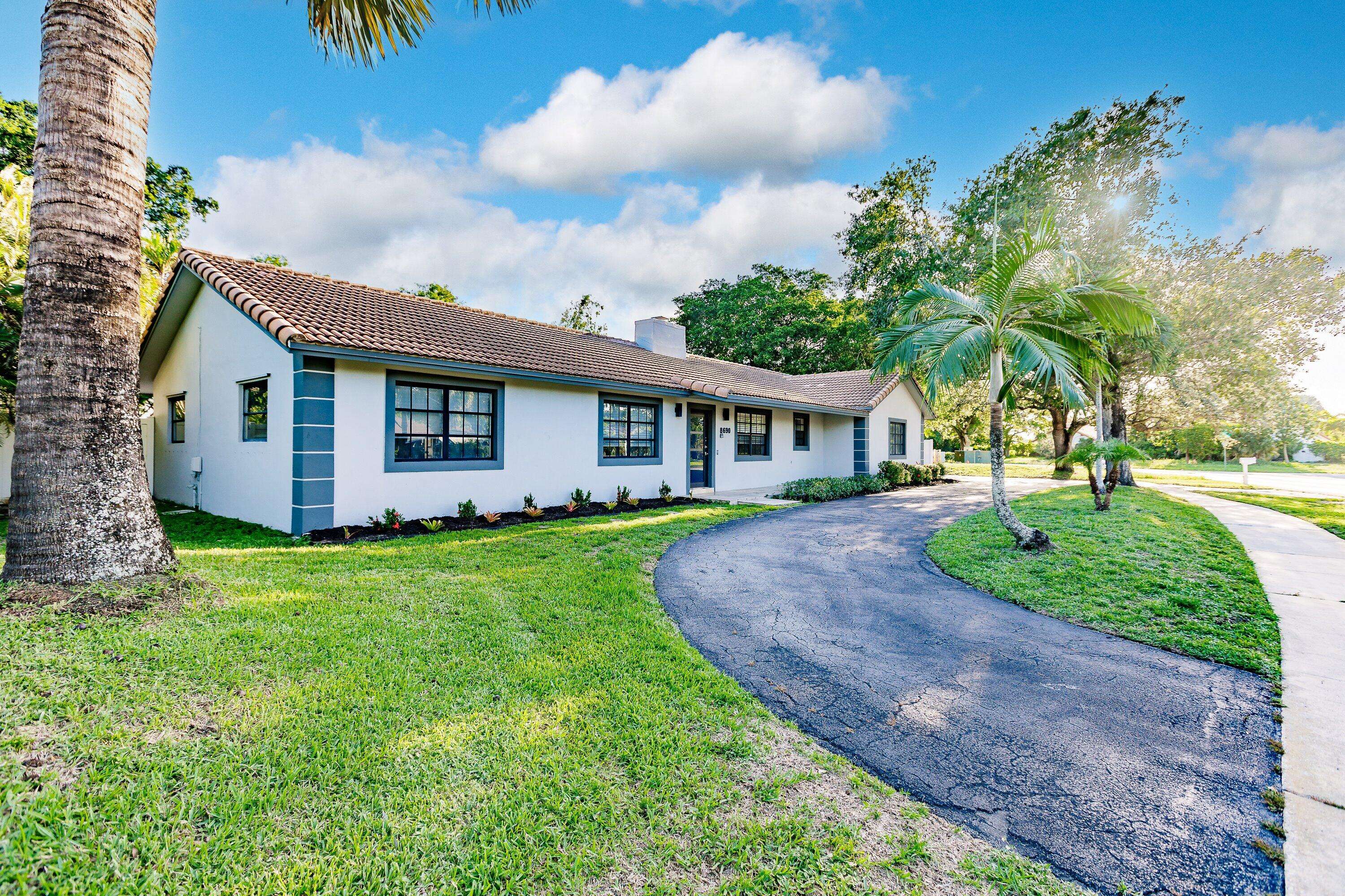 Plantation, FL 33324,8690 Gatehouse RD