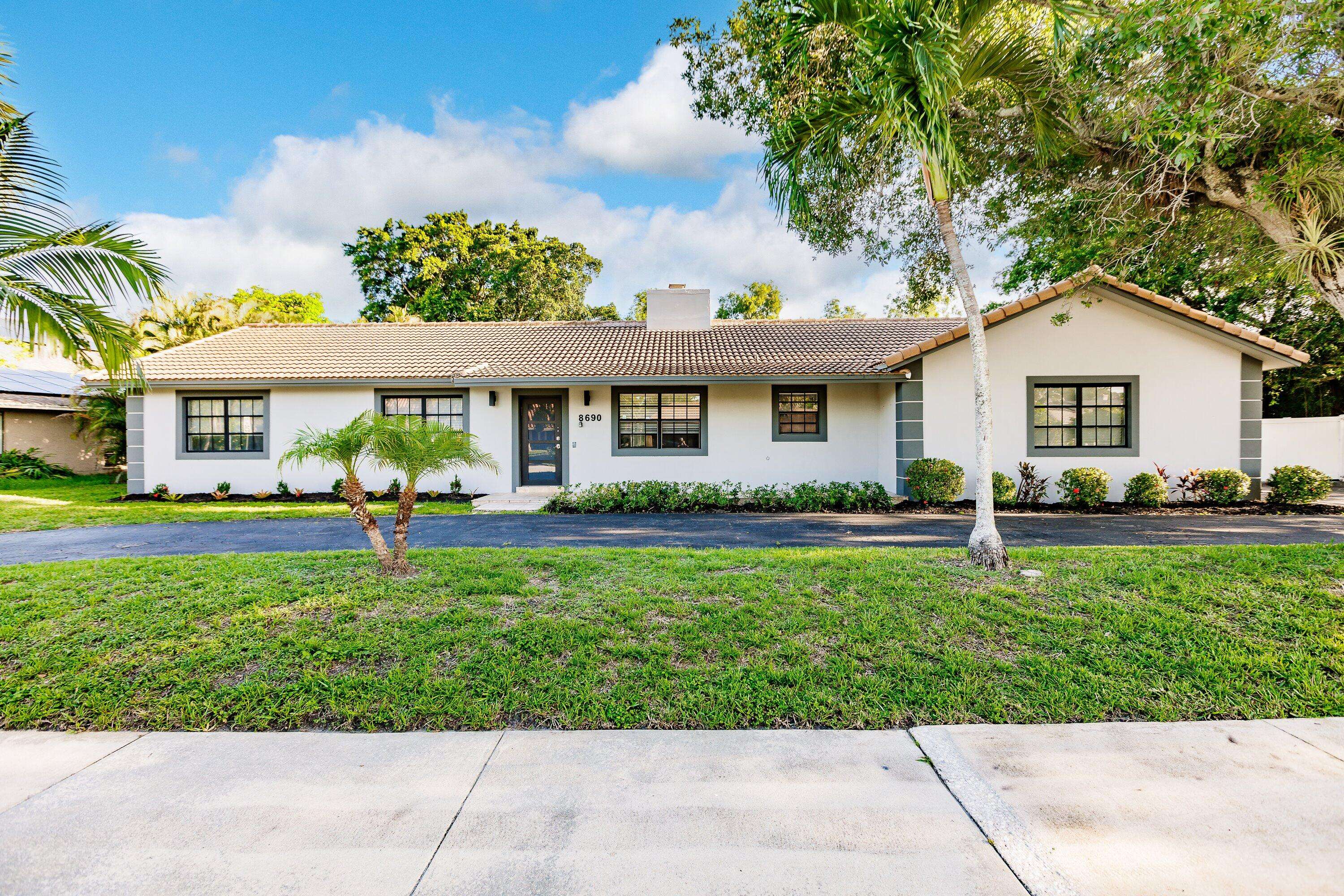 Plantation, FL 33324,8690 Gatehouse RD