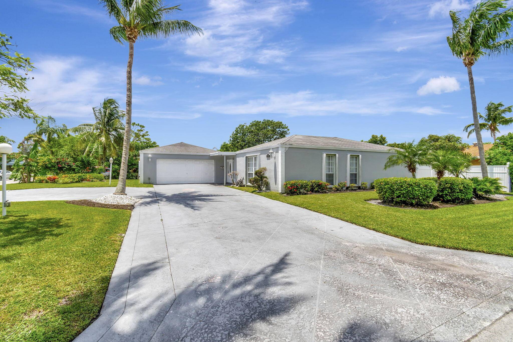 Delray Beach, FL 33445,736 Place Tavant