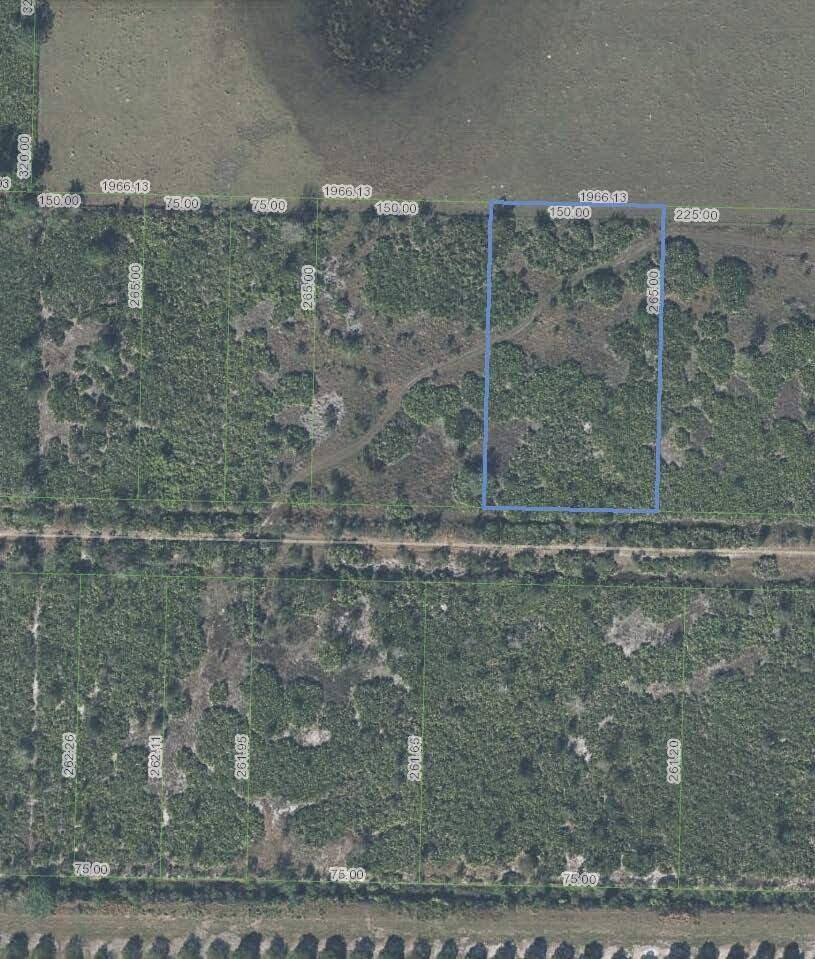 Lorida, FL 33857,3108 Hacienda DR