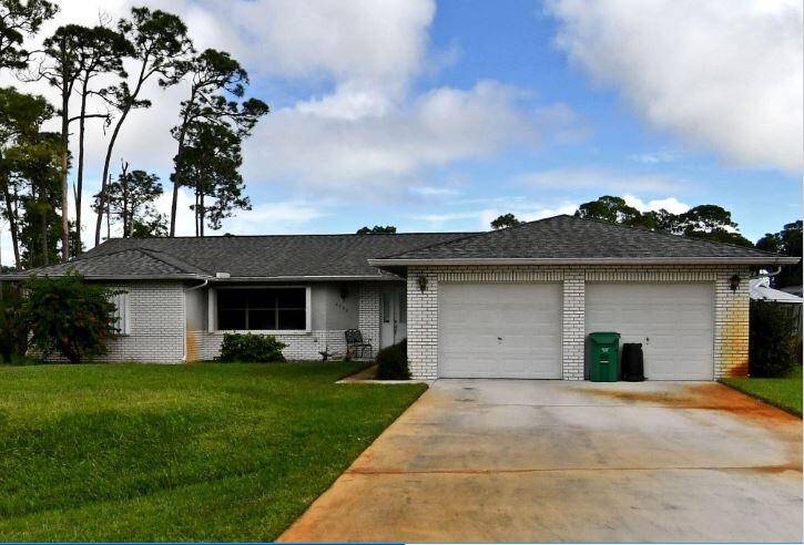 Fort Pierce, FL 34951,4500 Paleo Pines CIR