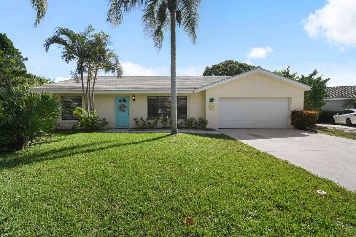 Tequesta, FL 33469,4440 Colette DR