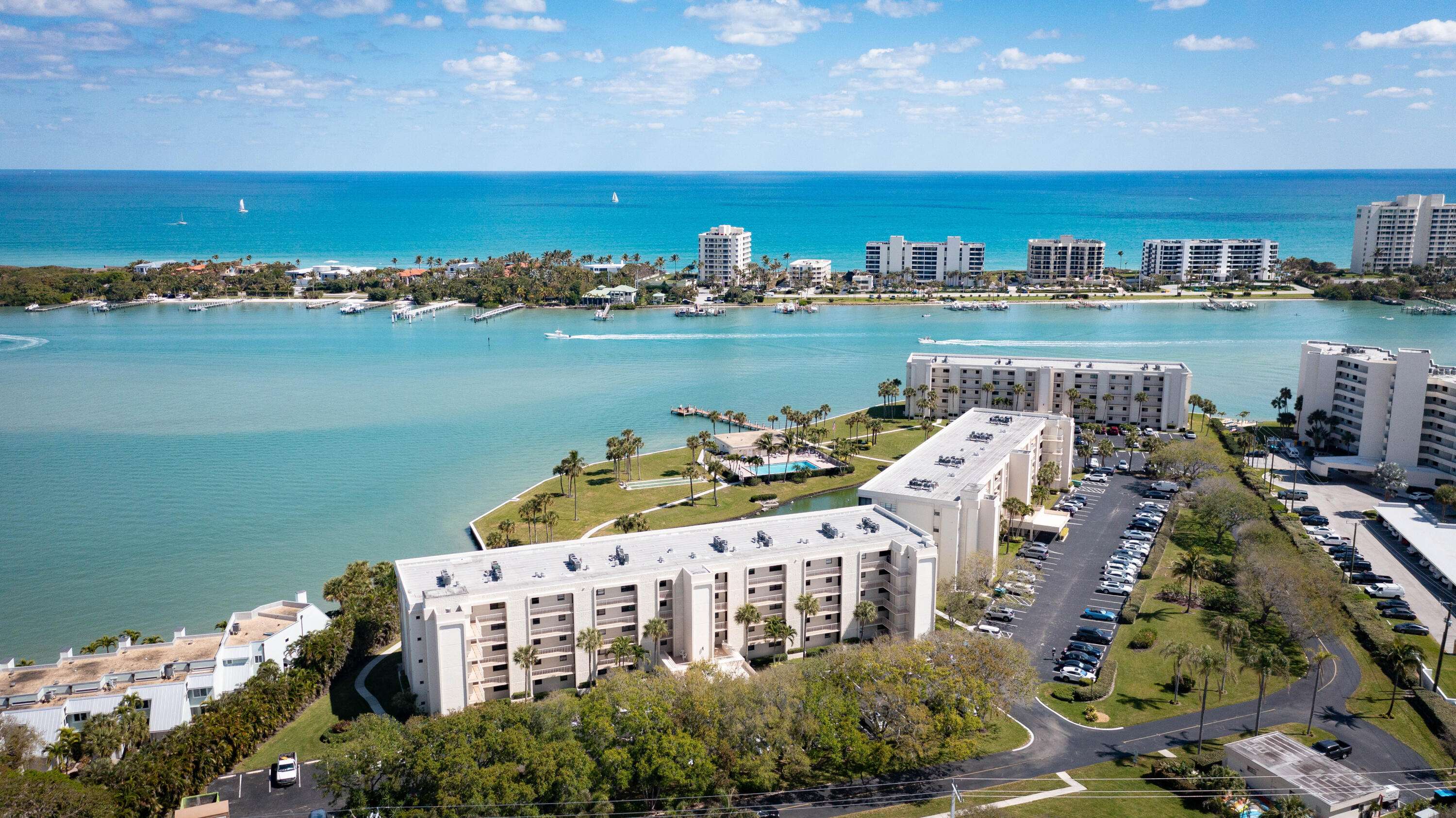 Jupiter, FL 33469,200 Intracoastal PL 103
