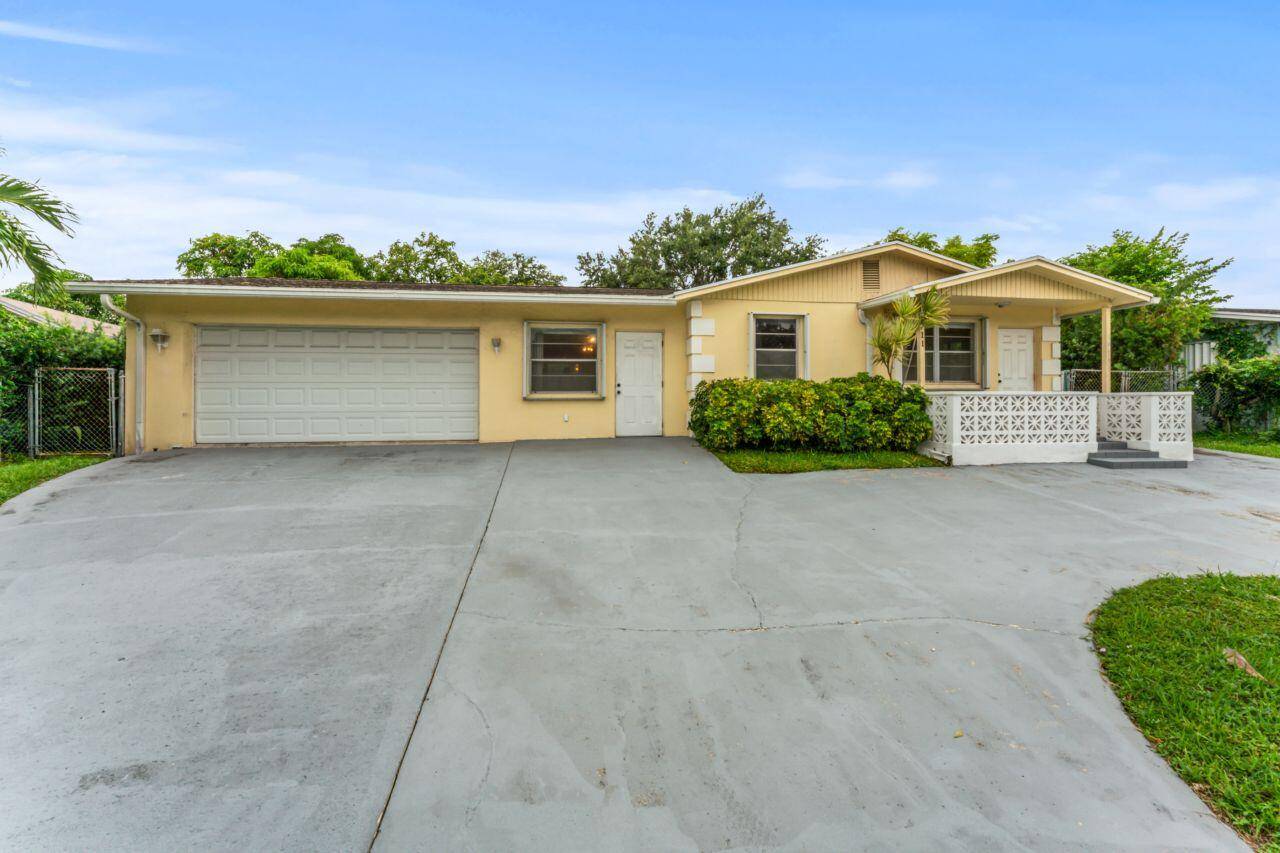 Lake Worth Beach, FL 33460,1711 N 16th CT