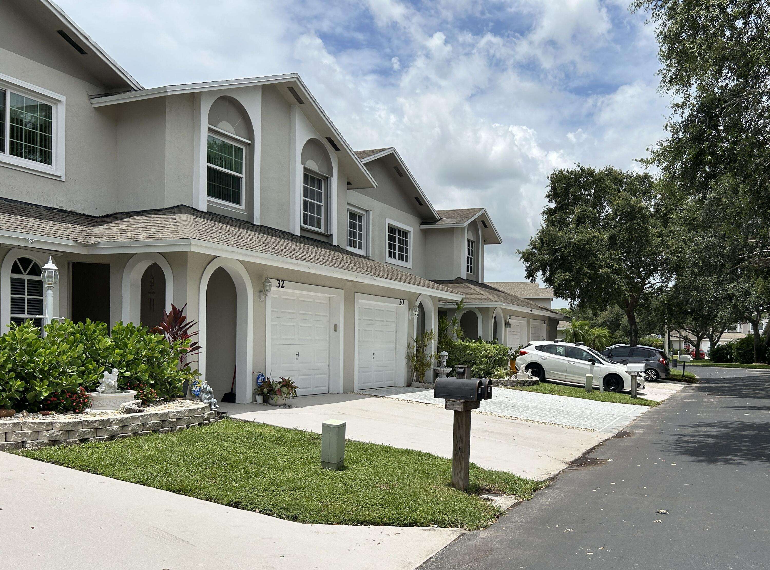 Boynton Beach, FL 33426,32 Desford LN