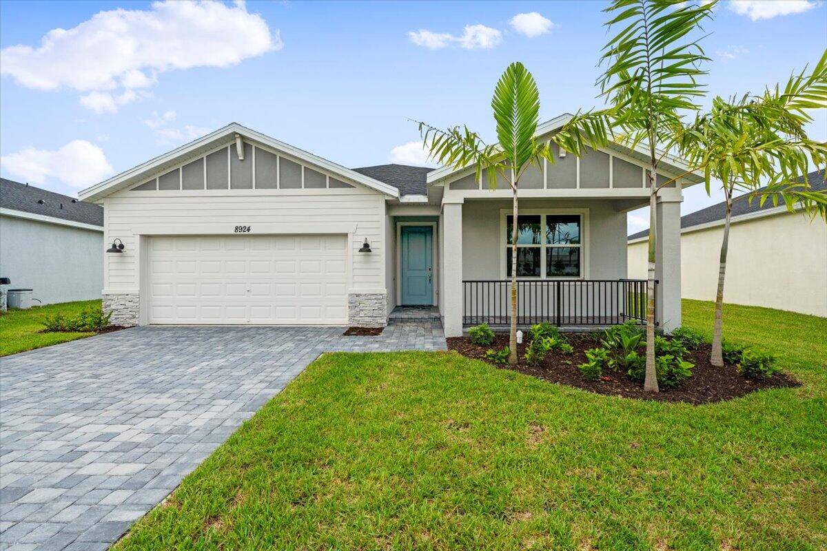 Port Saint Lucie, FL 34986,8924 Dahlia CIR