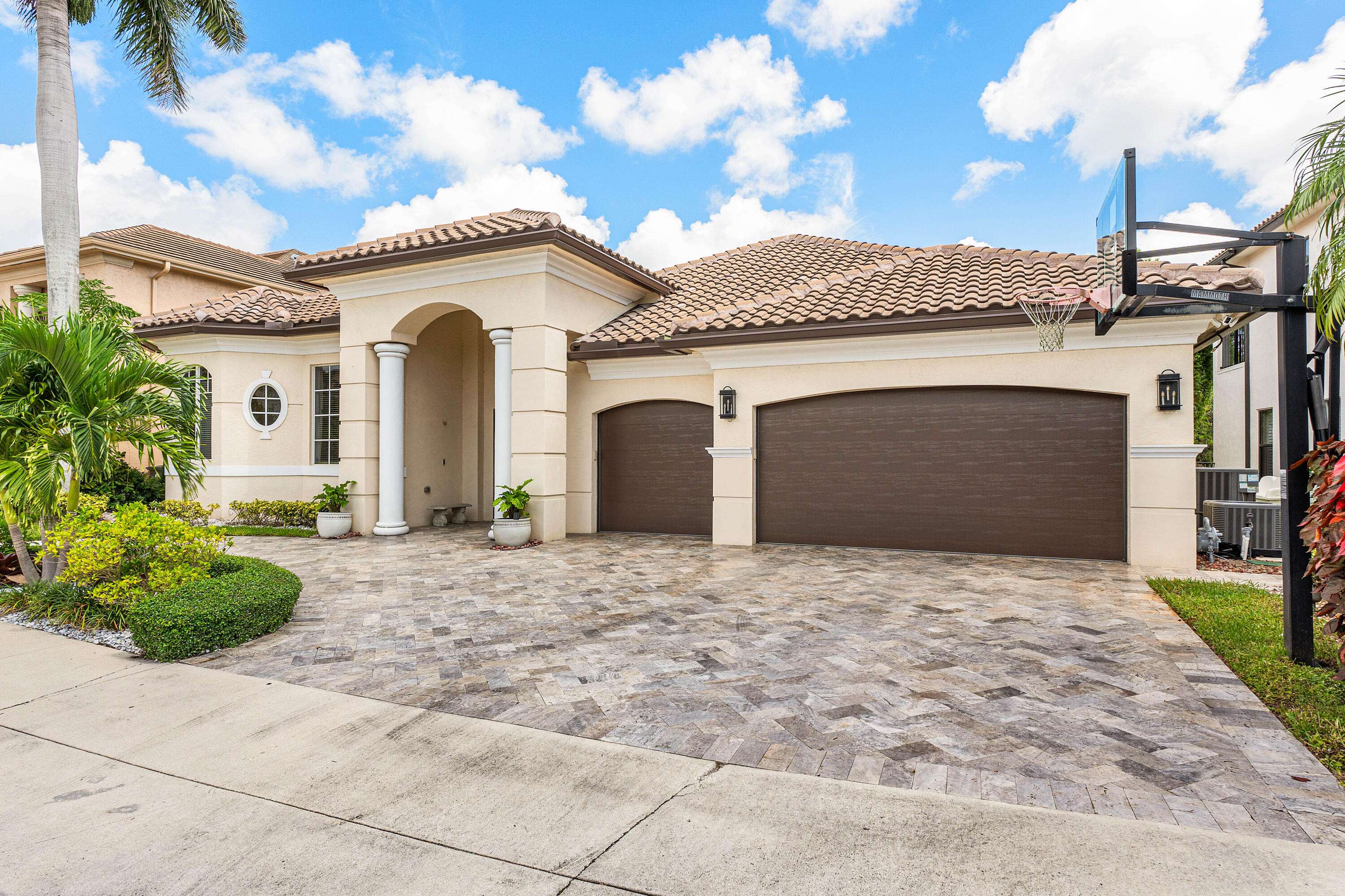 Boca Raton, FL 33431,2393 NW 49th LN