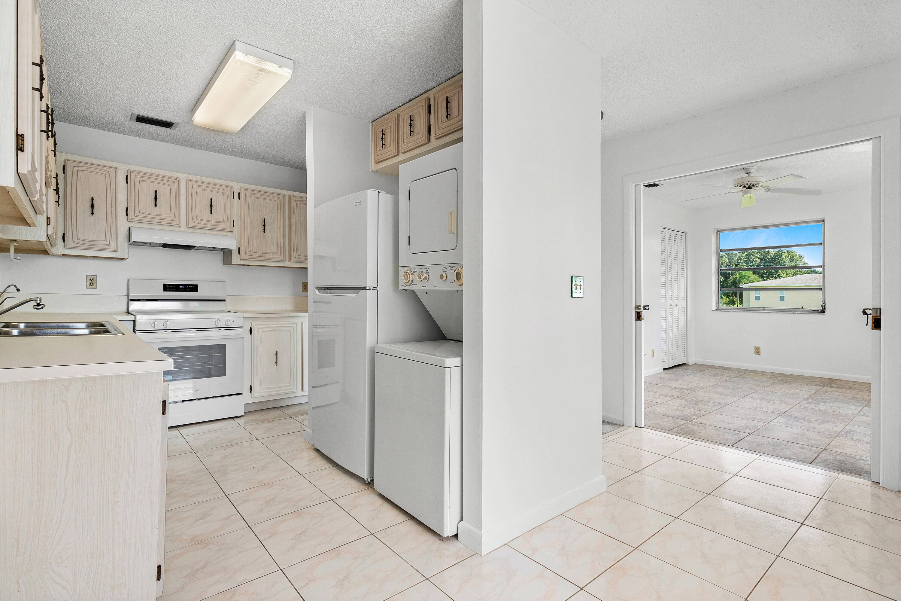 Delray Beach, FL 33484,13755 Flora PL H