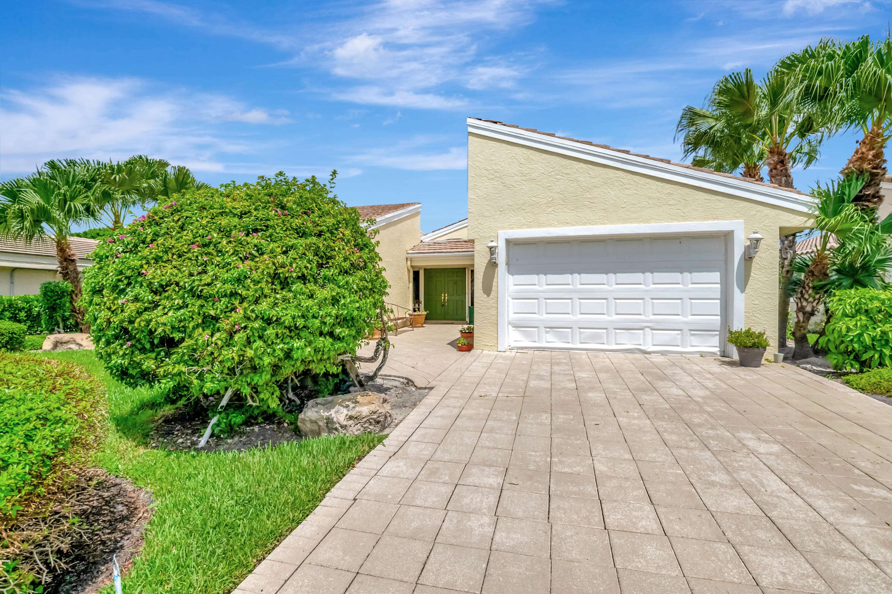 Boca Raton, FL 33434,20451 Woodbridge LN