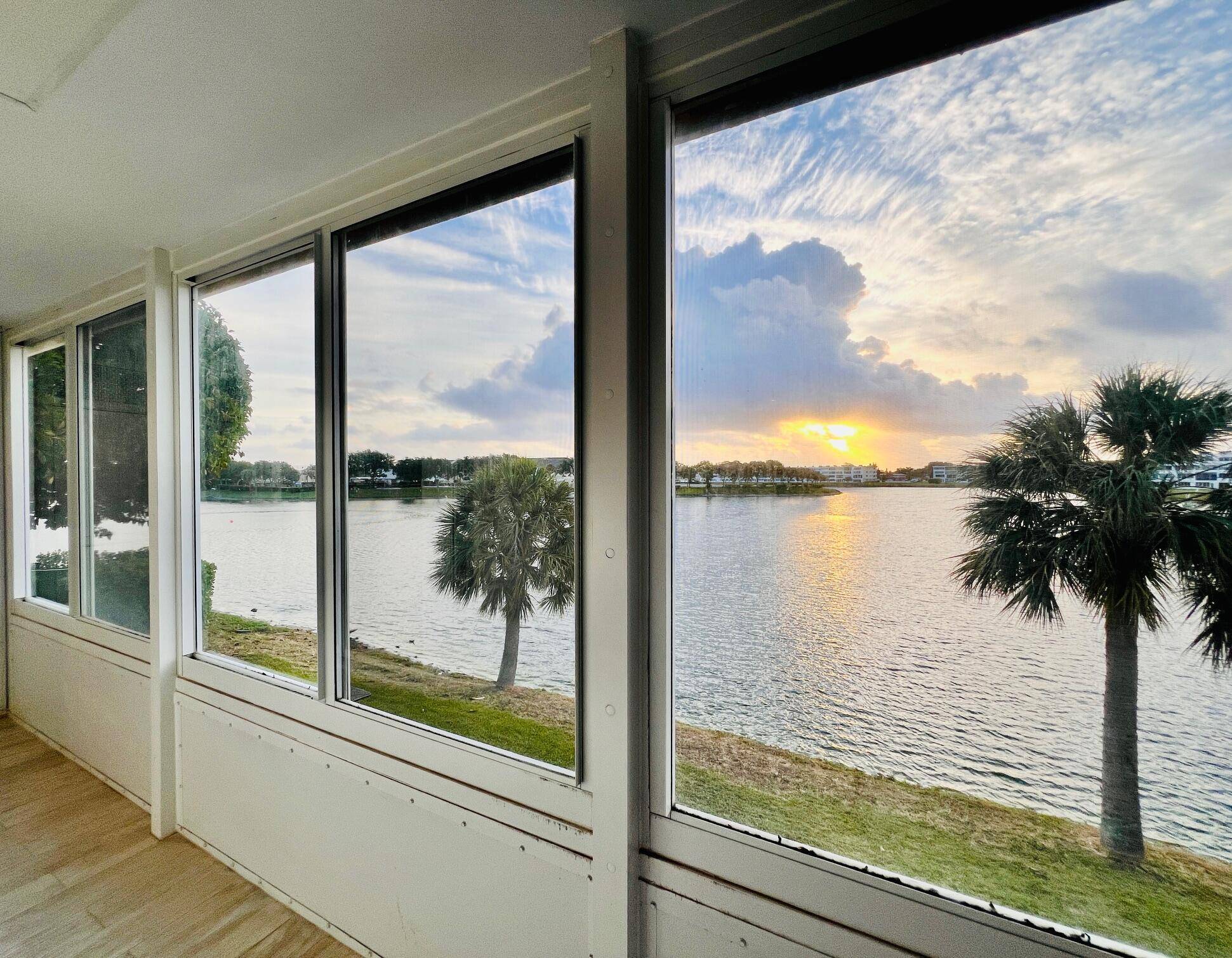 West Palm Beach, FL 33417,39 Somerset B