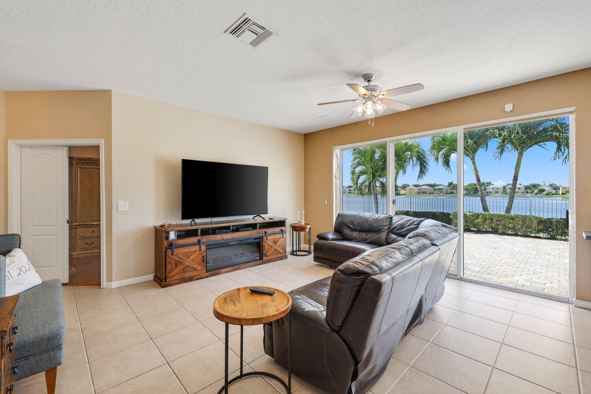 Royal Palm Beach, FL 33414,286 Berenger WALK