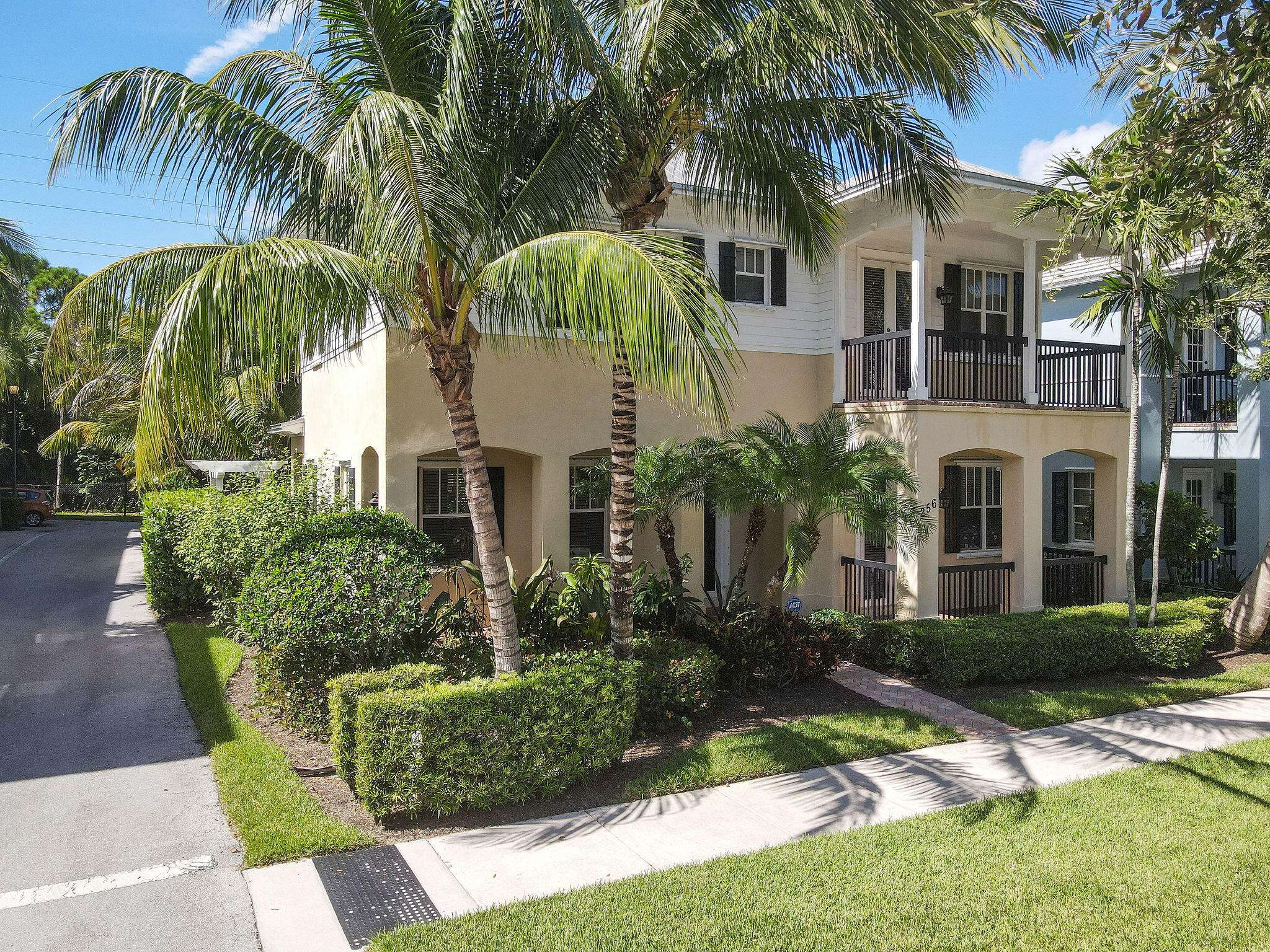 Jupiter, FL 33458,256 W Bay Cedar CIR