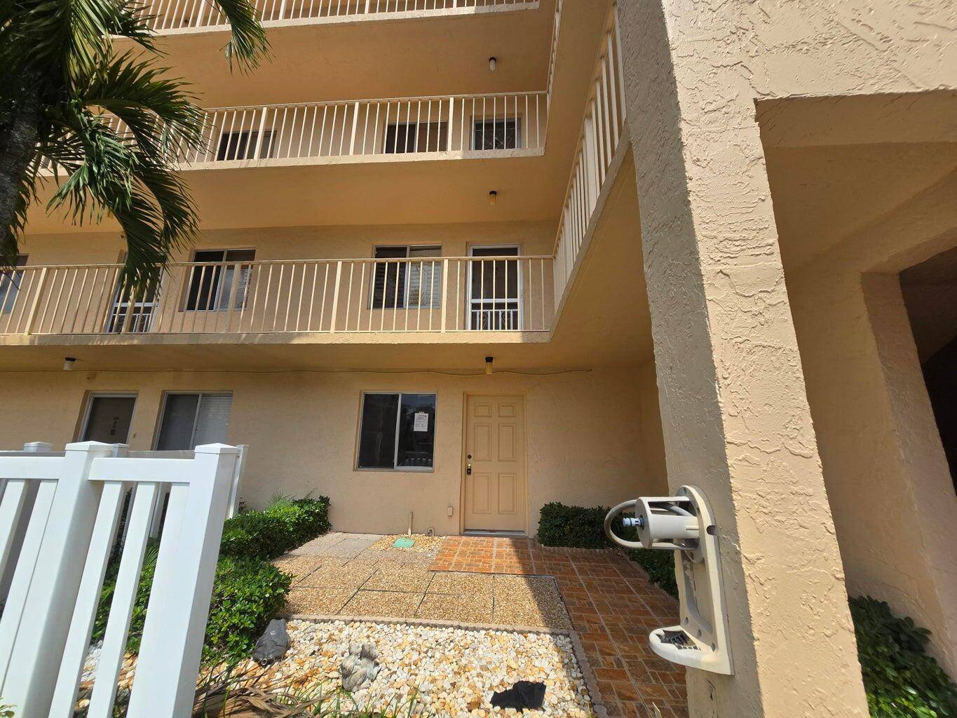 Delray Beach, FL 33446,6935 Huntington LN 108