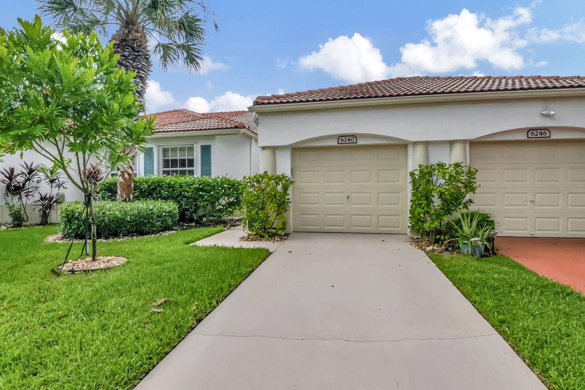 Delray Beach, FL 33484,6240 Heliconia RD