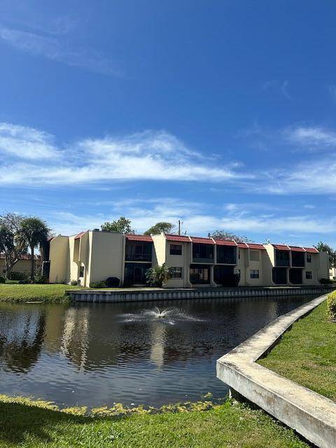 Fort Pierce, FL 34950,2050 Oleander BLVD 9-206