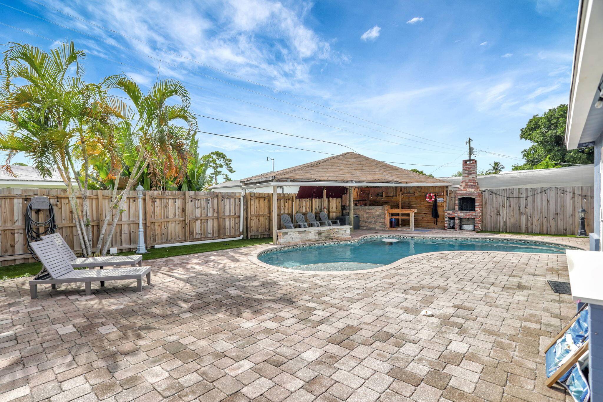 Pompano Beach, FL 33064,5278 NE 19th TER
