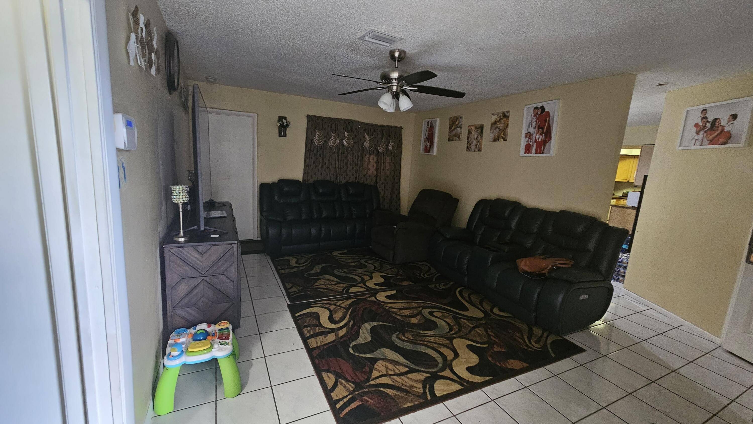 Lauderhill, FL 33313,1350 NW 54th AVE