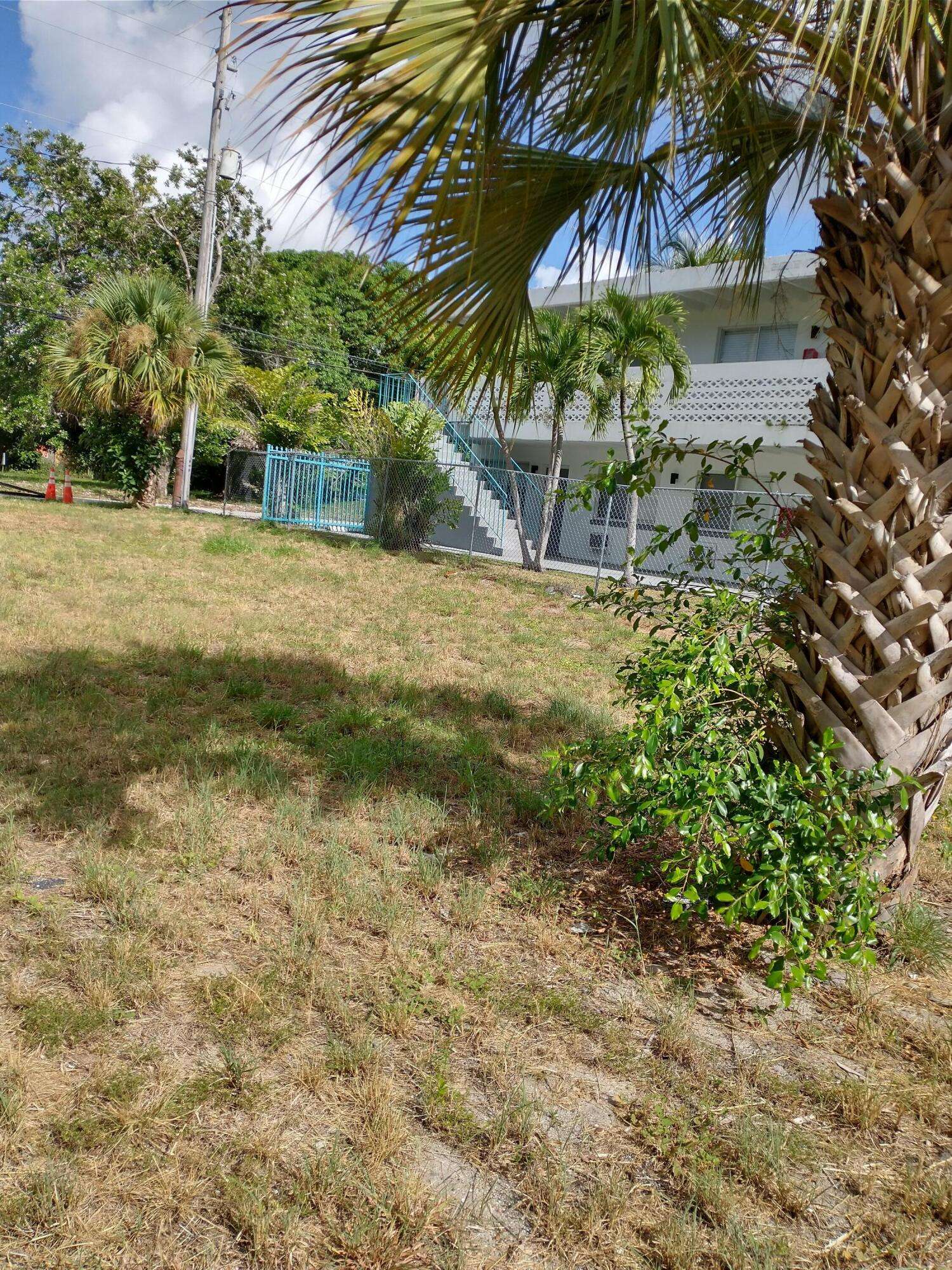 West Palm Beach, FL 33407,2907 Broadway AVE