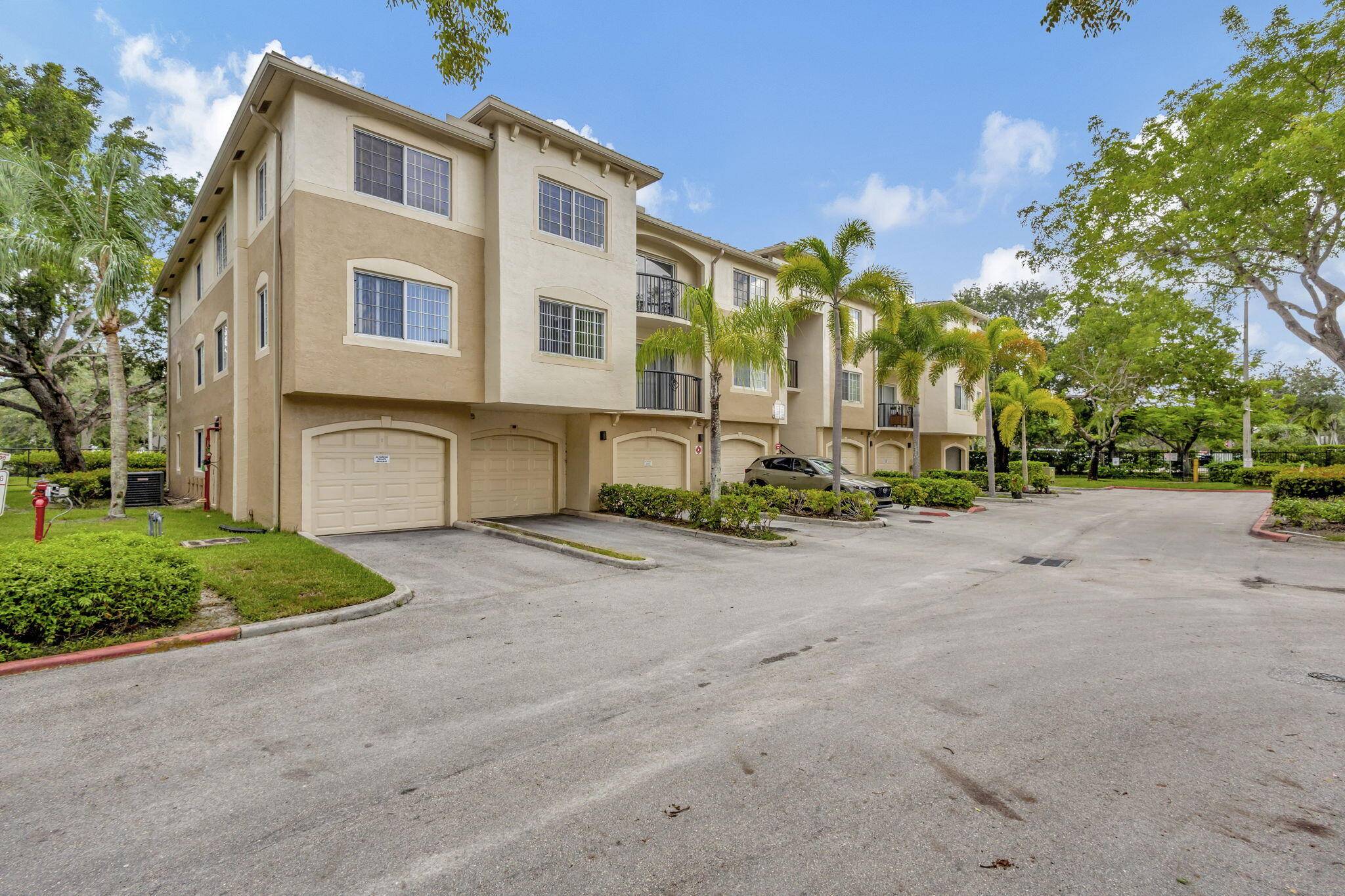 Royal Palm Beach, FL 33411,1400 S S Crestwood CT 1407