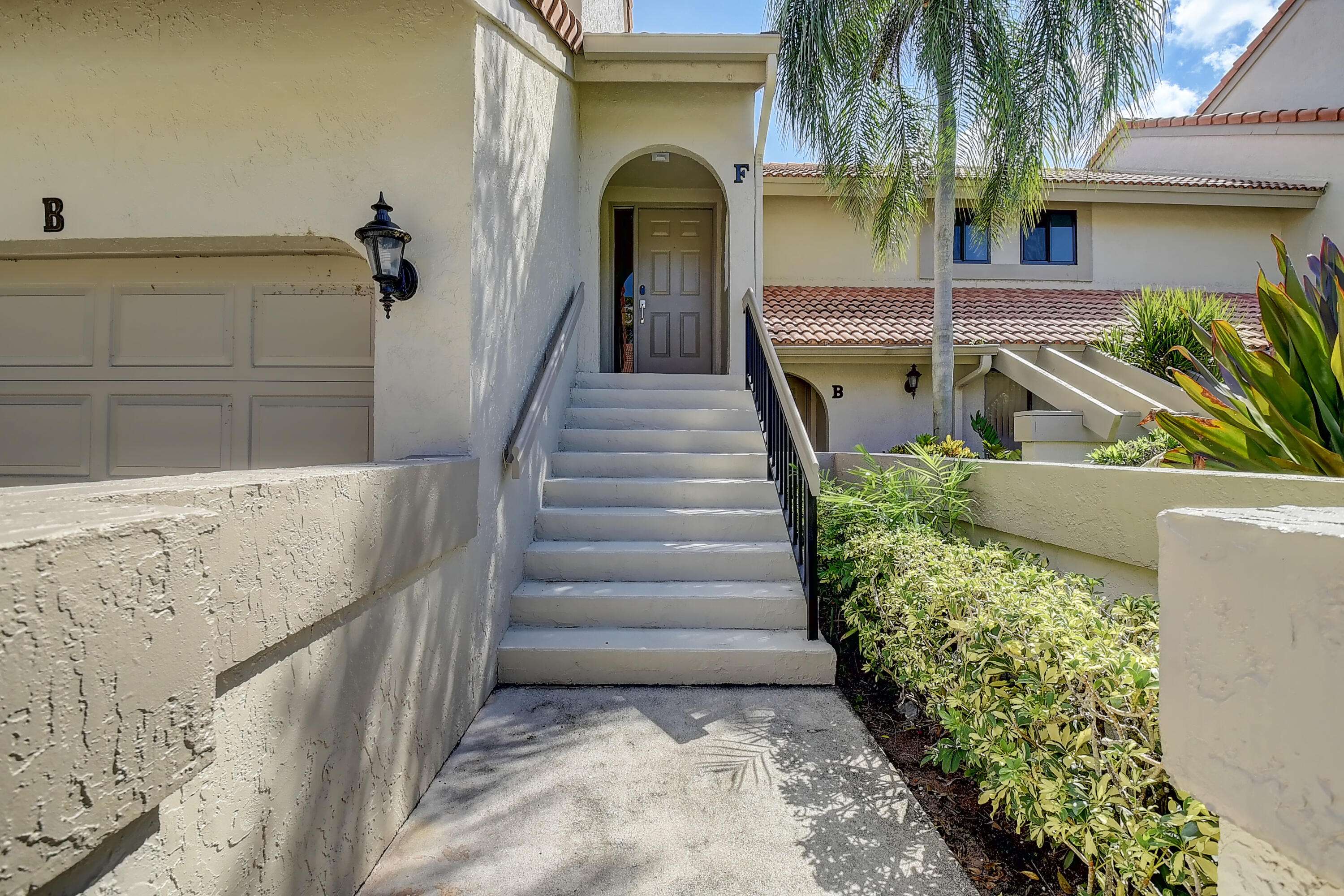 Boca Raton, FL 33486,5590 Coach House CIR F