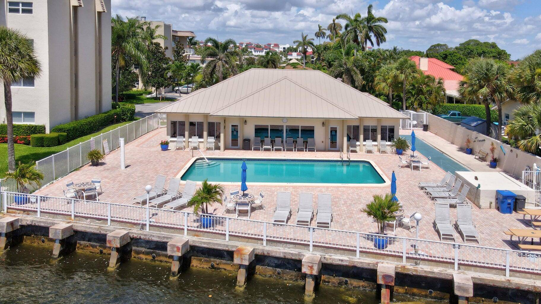 Boynton Beach, FL 33435,646 Snug Harbor DR H 105