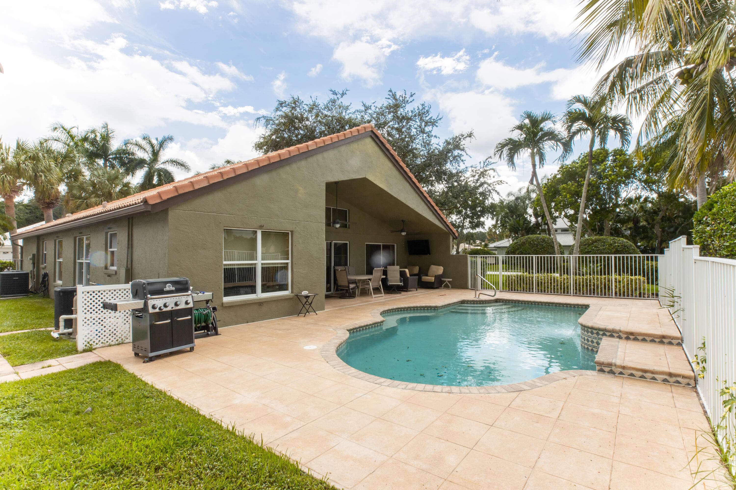 Delray Beach, FL 33446,13579 Weyburne DR