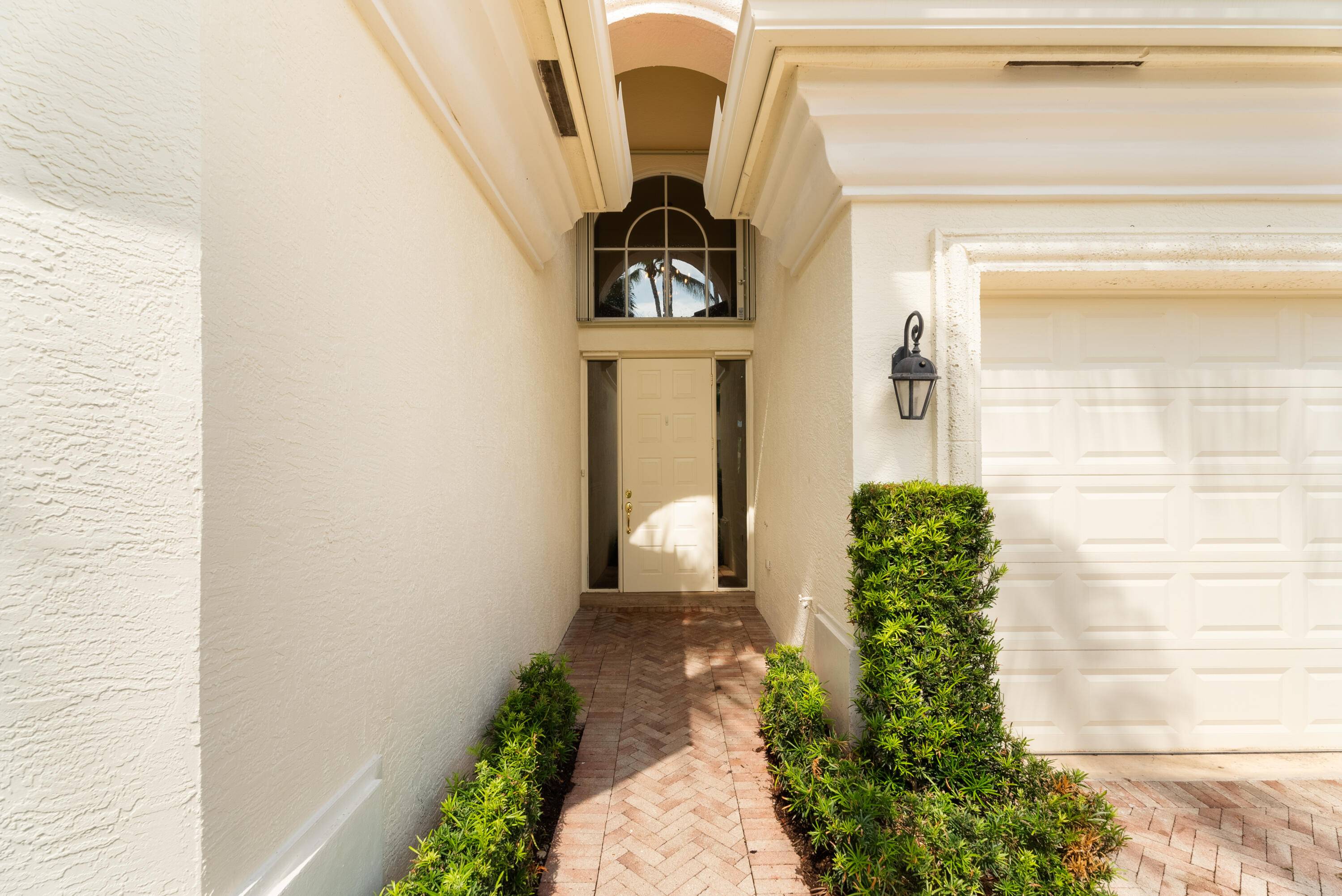 West Palm Beach, FL 33412,8497 Legend Club DR