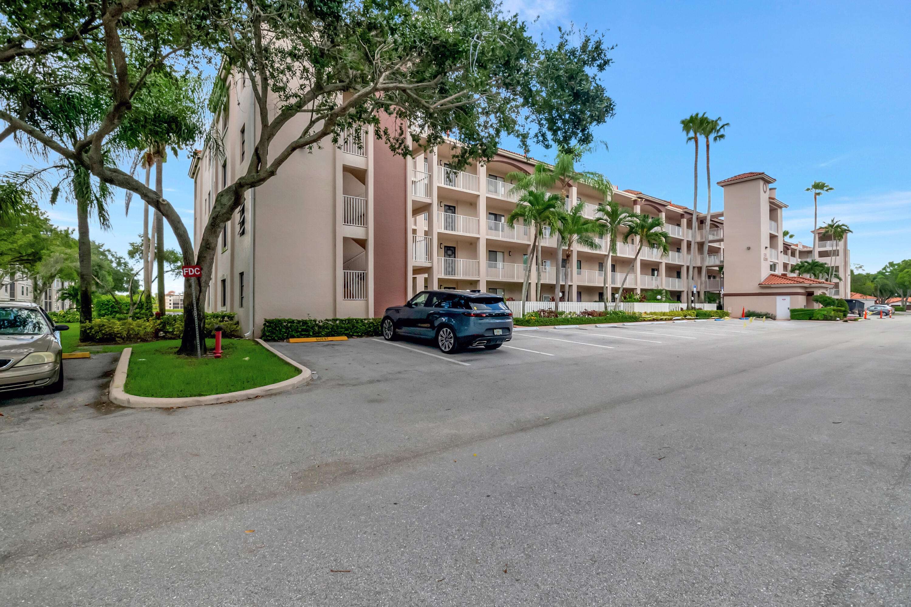 Delray Beach, FL 33484,6269 Pointe Regal CIR 101