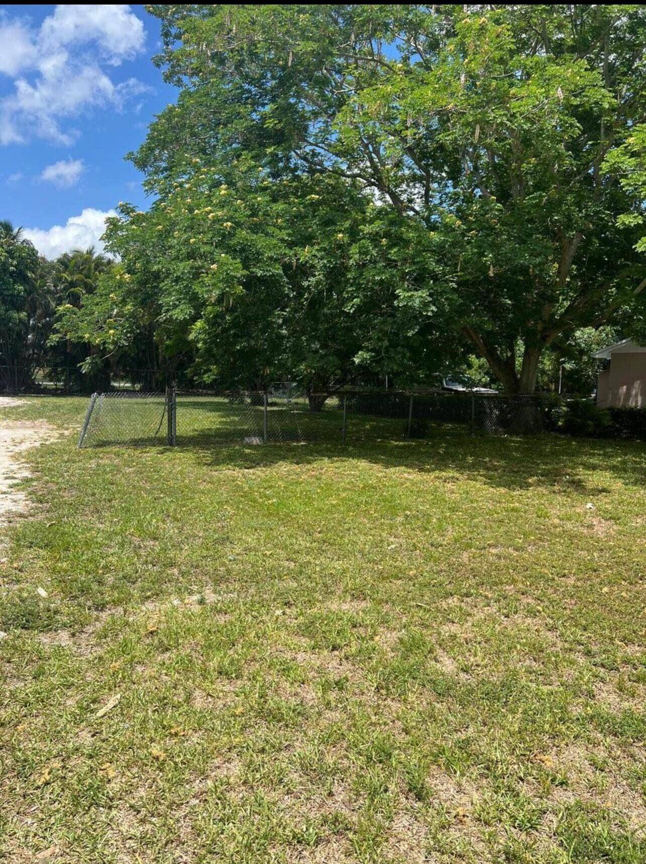 Greenacres, FL 33463,4600 Forest Ln LN