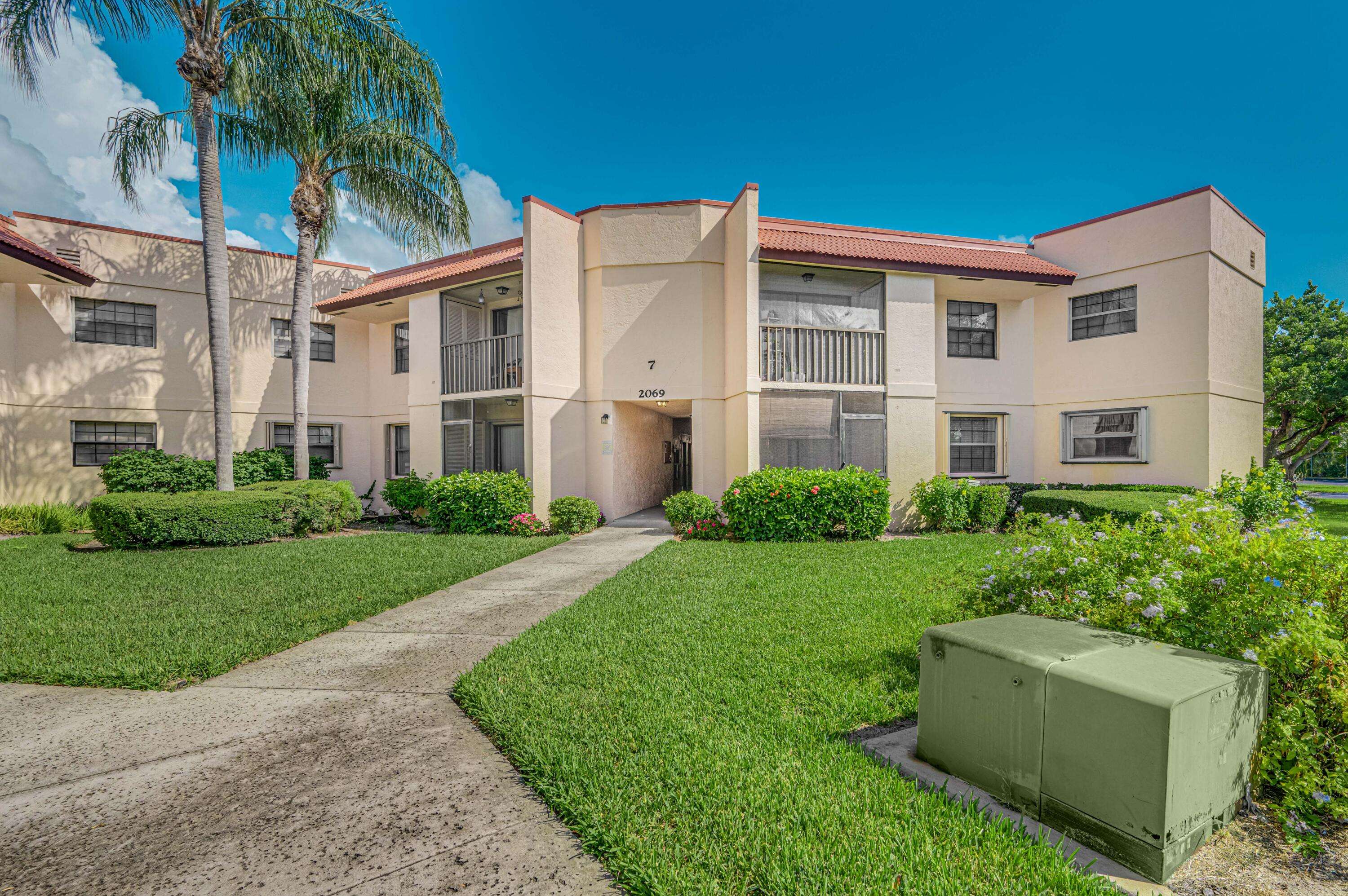 Jensen Beach, FL 34957,2069 NE Collins CIR 7-30