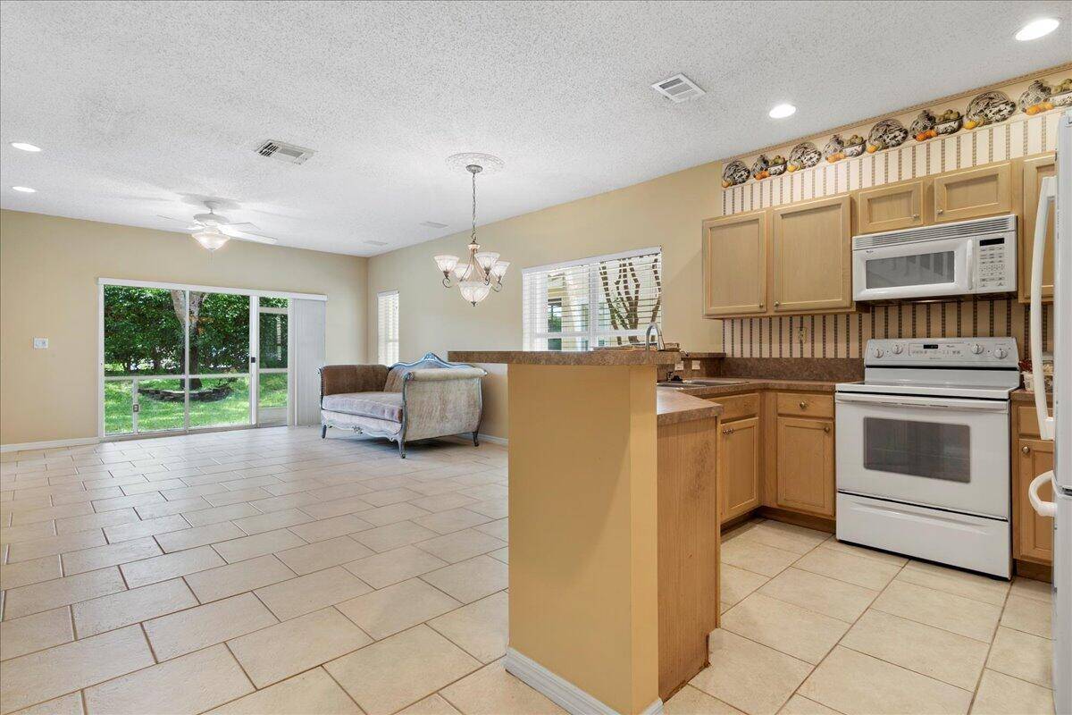 Wellington, FL 33414,13774 Creston PL