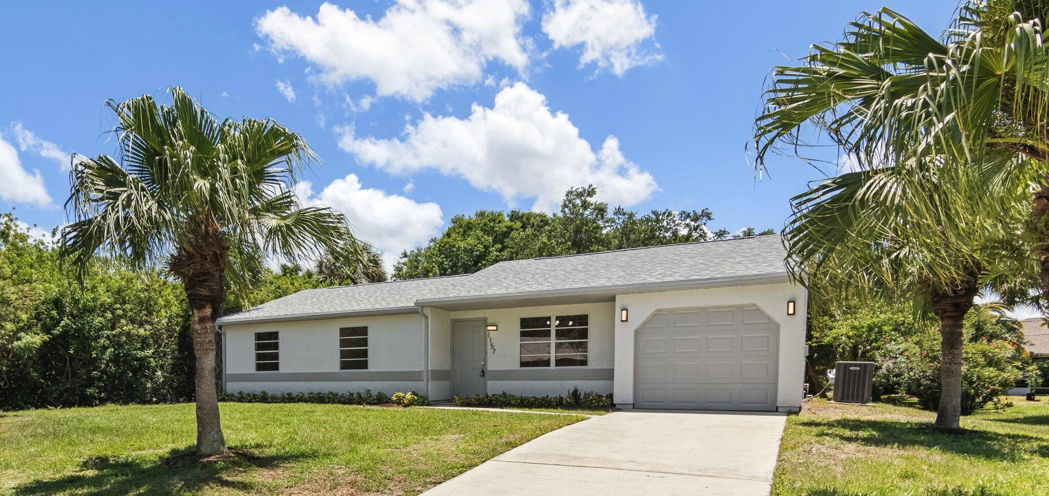 Sebastian, FL 32958,1157 Persian LN