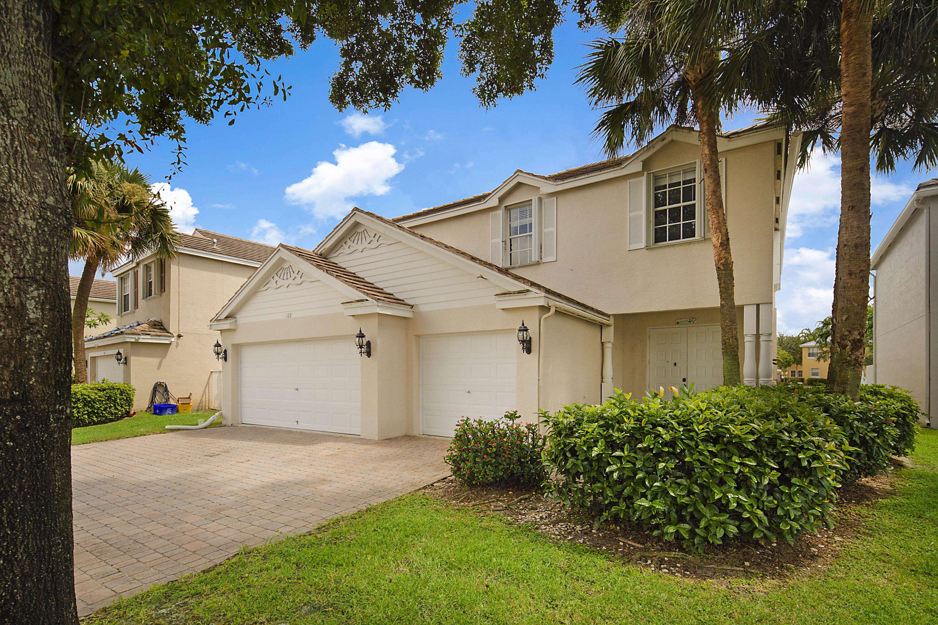 Royal Palm Beach, FL 33414,122 Kensington WAY