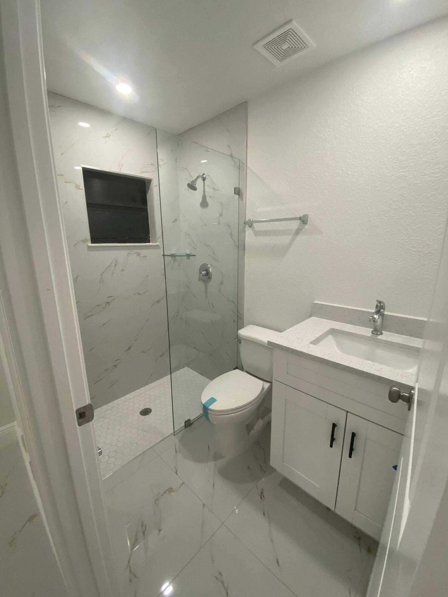 Lake Worth Beach, FL 33460,616 S W Pine ST A And B