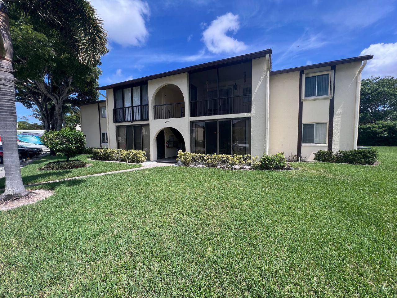 Greenacres, FL 33463,5900 Whispering Pine WAY B-2