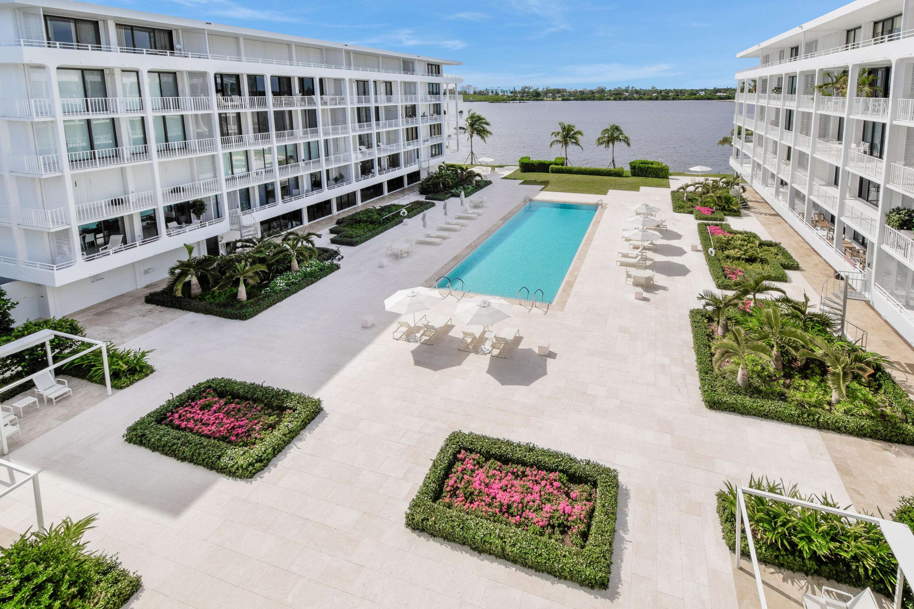 Palm Beach, FL 33480,2784 S Ocean BLVD 201e