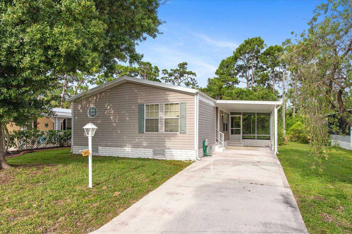 Fort Pierce, FL 34982,205 Sandy Bottom PL A 10