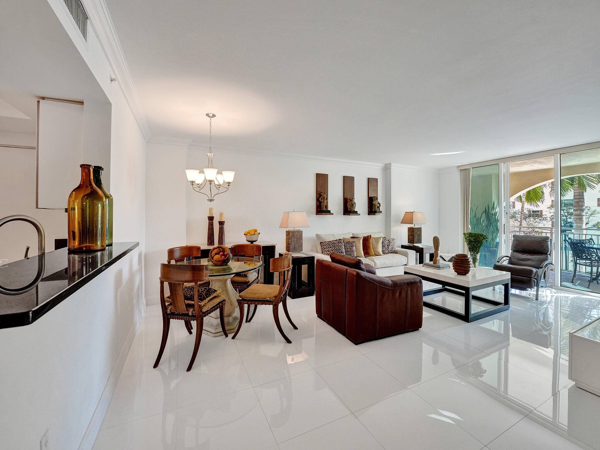 Boca Raton, FL 33432,99 SE Mizner BLVD 213