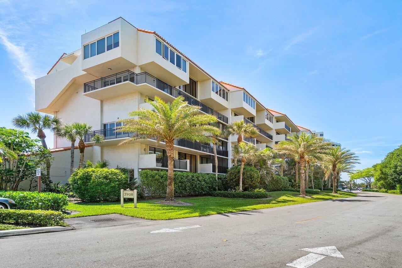 Highland Beach, FL 33487,3908 S Ocean BLVD M-563