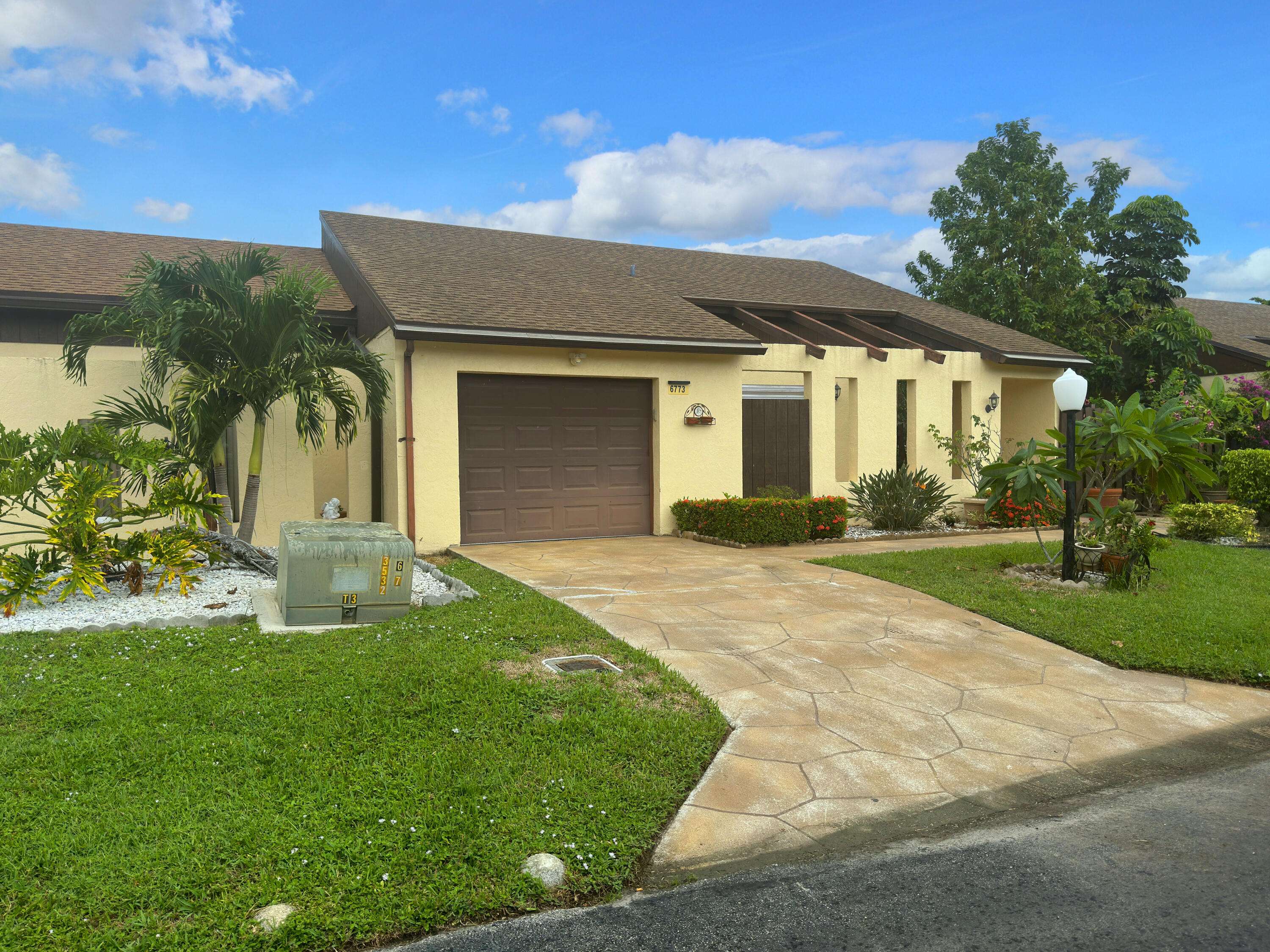 Lake Worth, FL 33467,6773 Dupere LN