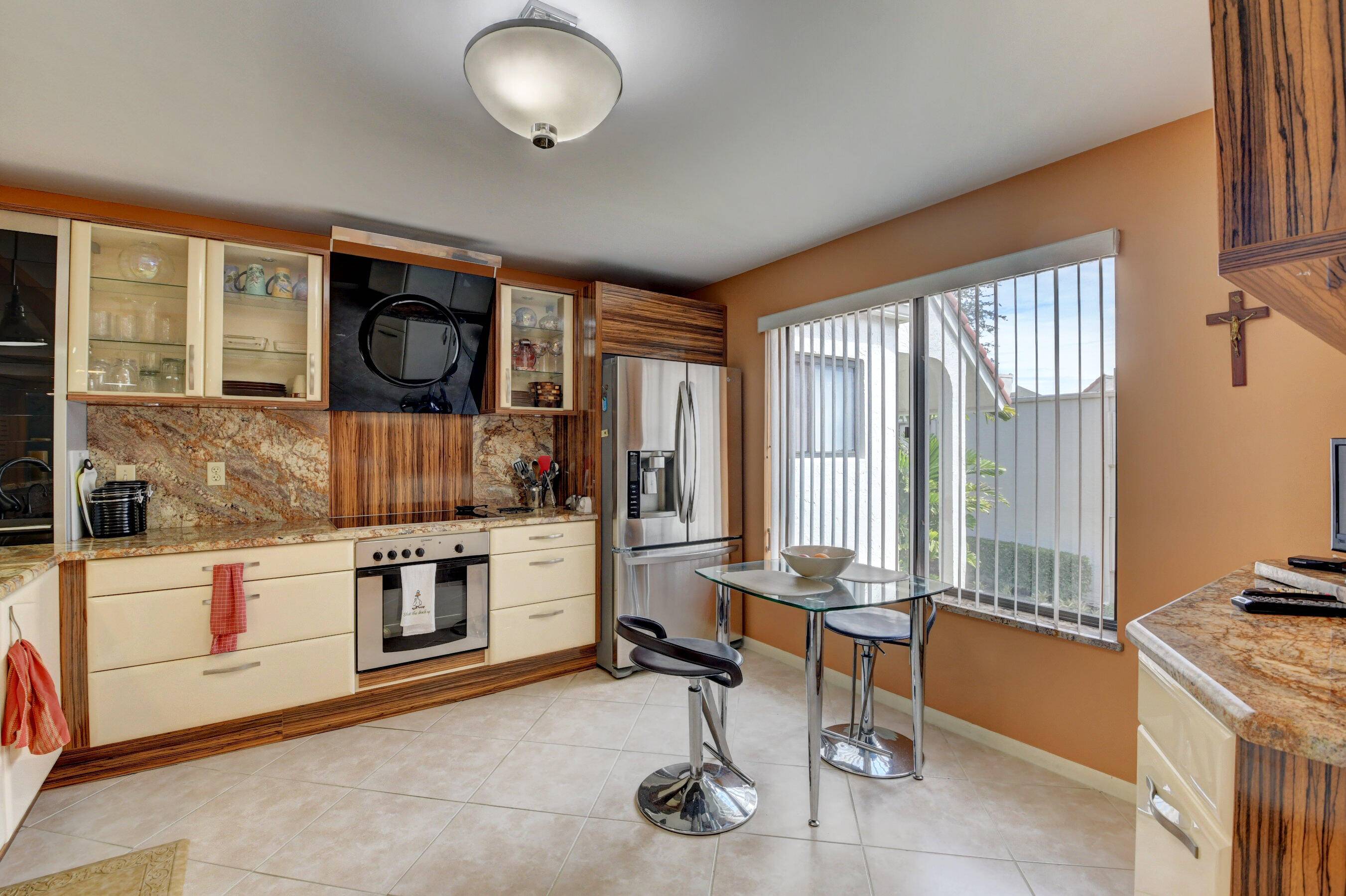 Boynton Beach, FL 33437,5631 Fairway Park DR 203